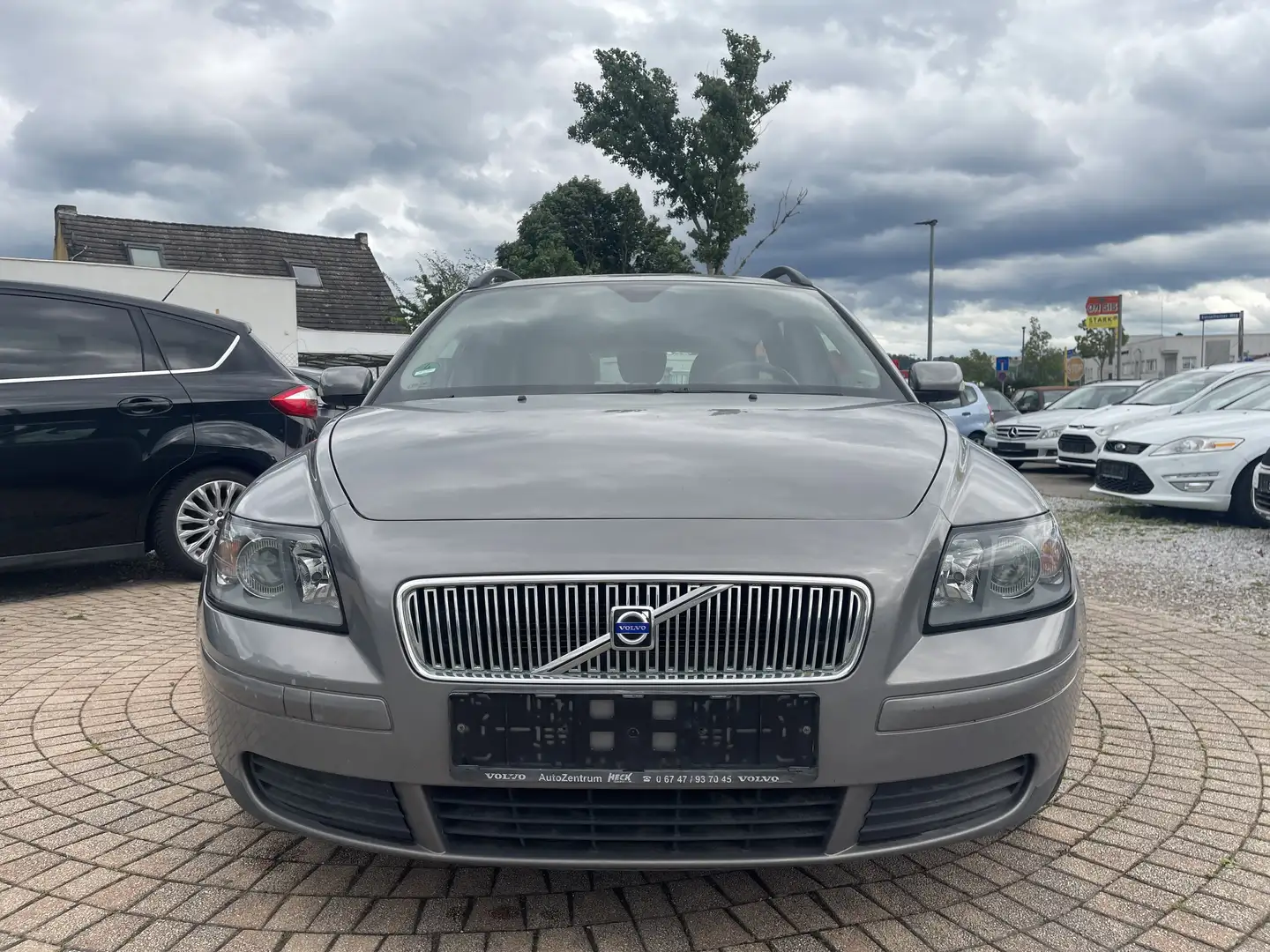 Volvo V50 2.4 in guten Zustand im kundenauftrag Hnědá - 1
