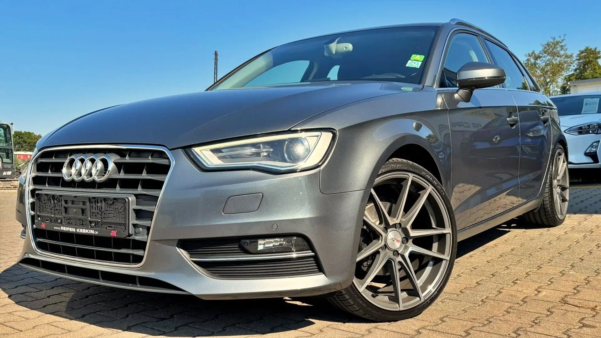 Audi A3 2.0 TDI Ambition/BI-XENON/NAVI/VOLL-SHEFT/SHZ Grau - 1