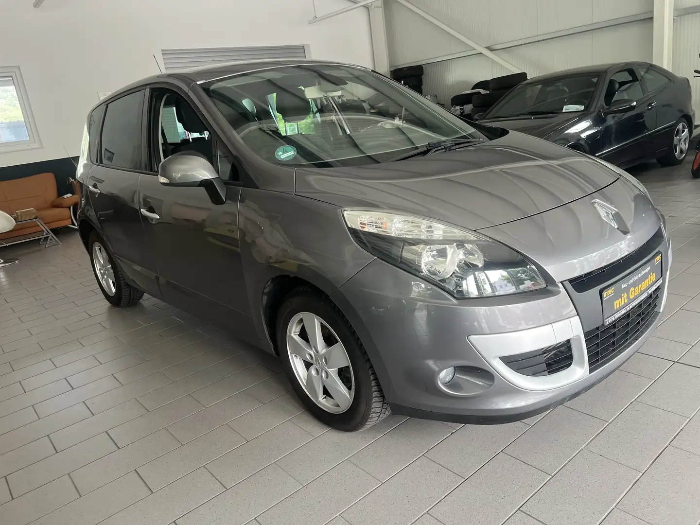 Renault Scenic Authentique - 1