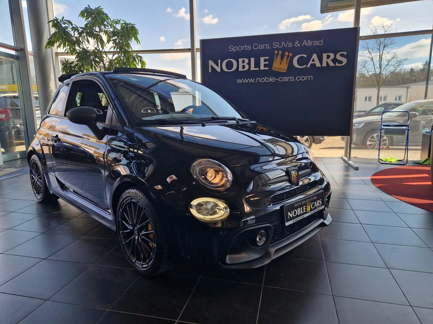 Abarth 695 C 695 C SCORPIONERO NAVI BEATS Czarny - 1