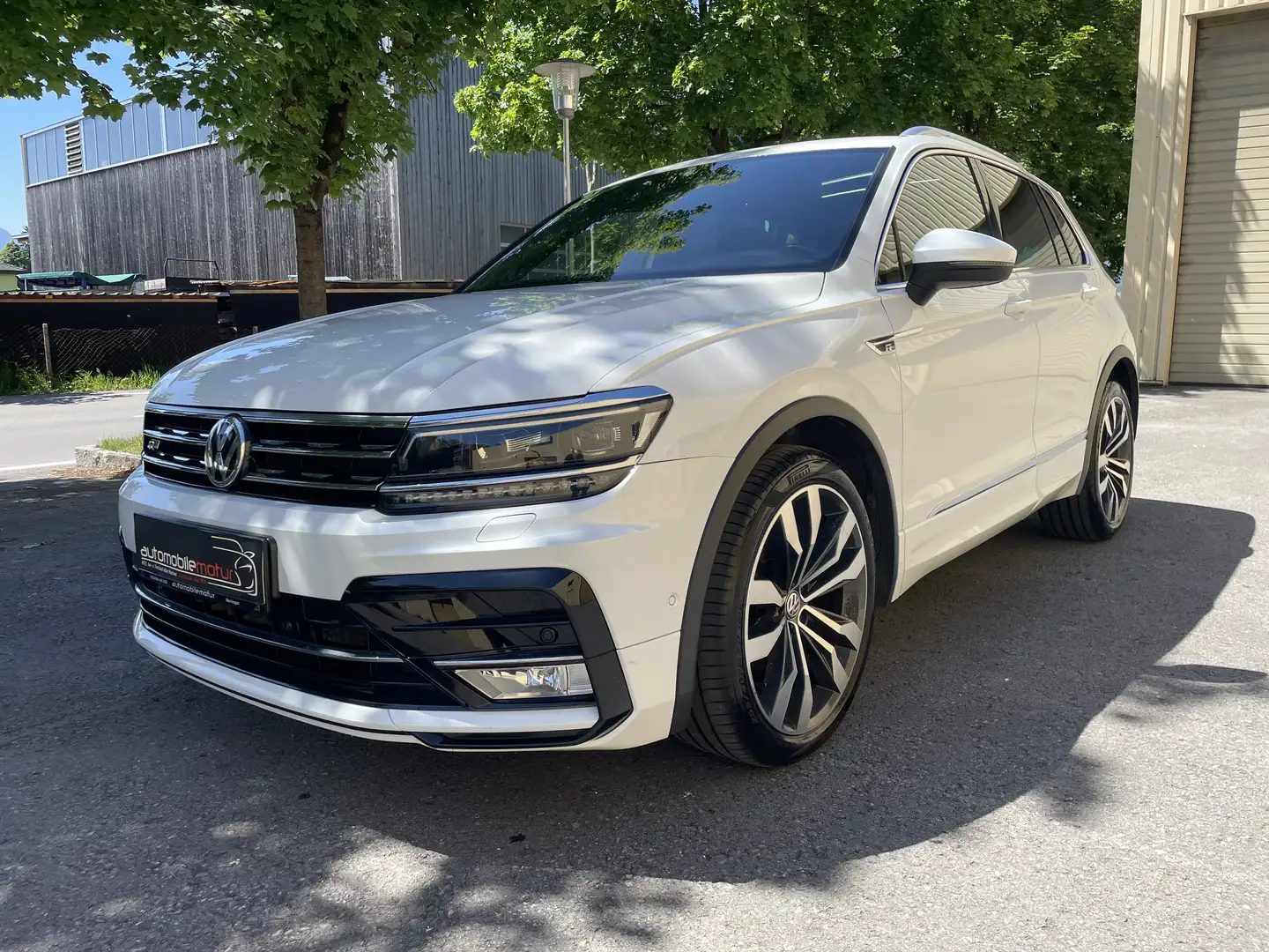 Volkswagen Tiguan 2,0 TDI 4Motion Sky DSG R-Line 1.Besitz Pano Weiß - 1