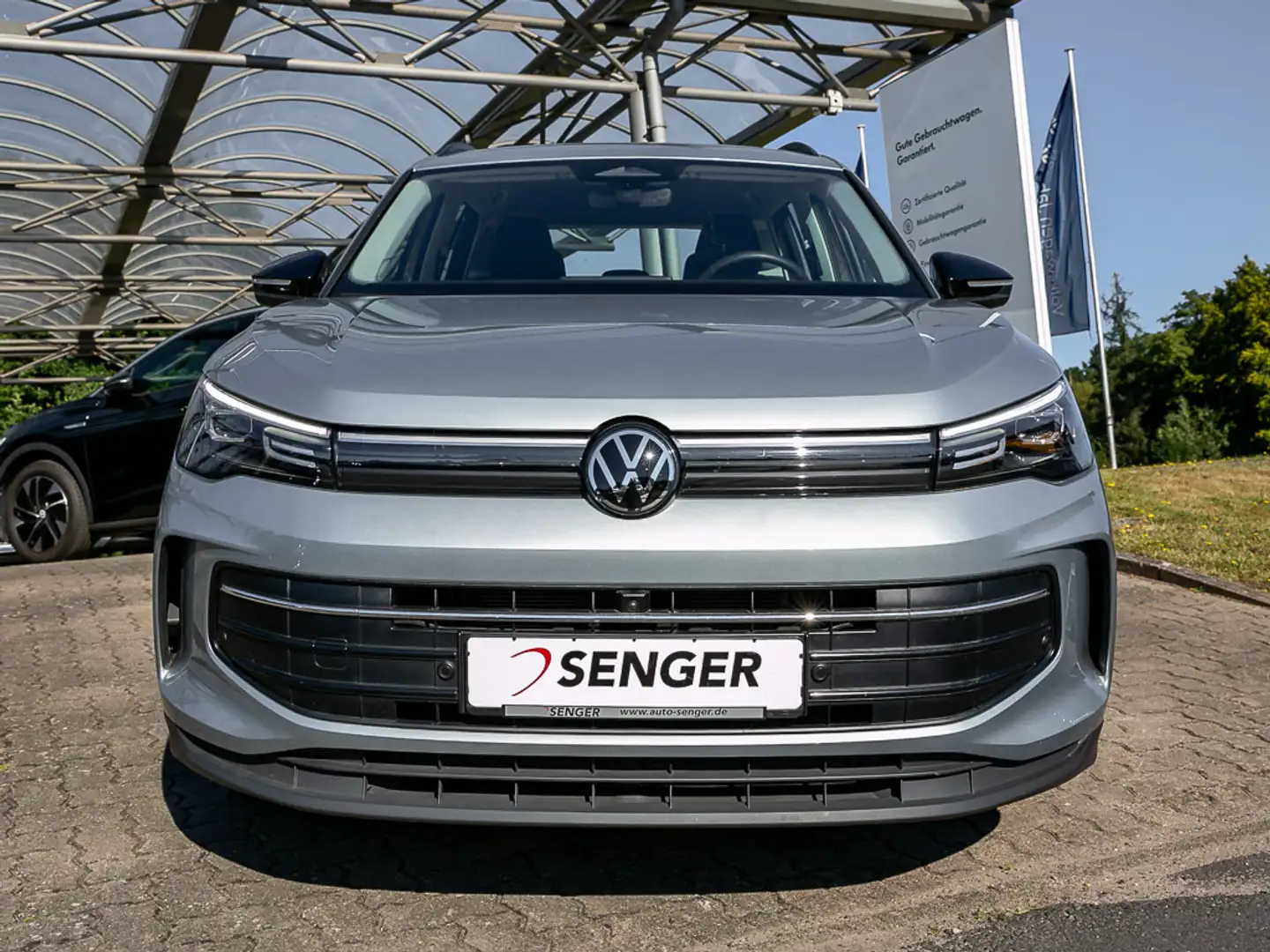 Volkswagen Tiguan 1.5 eTSI GOAL Navi AHK PDC APP Connect Argent - 2