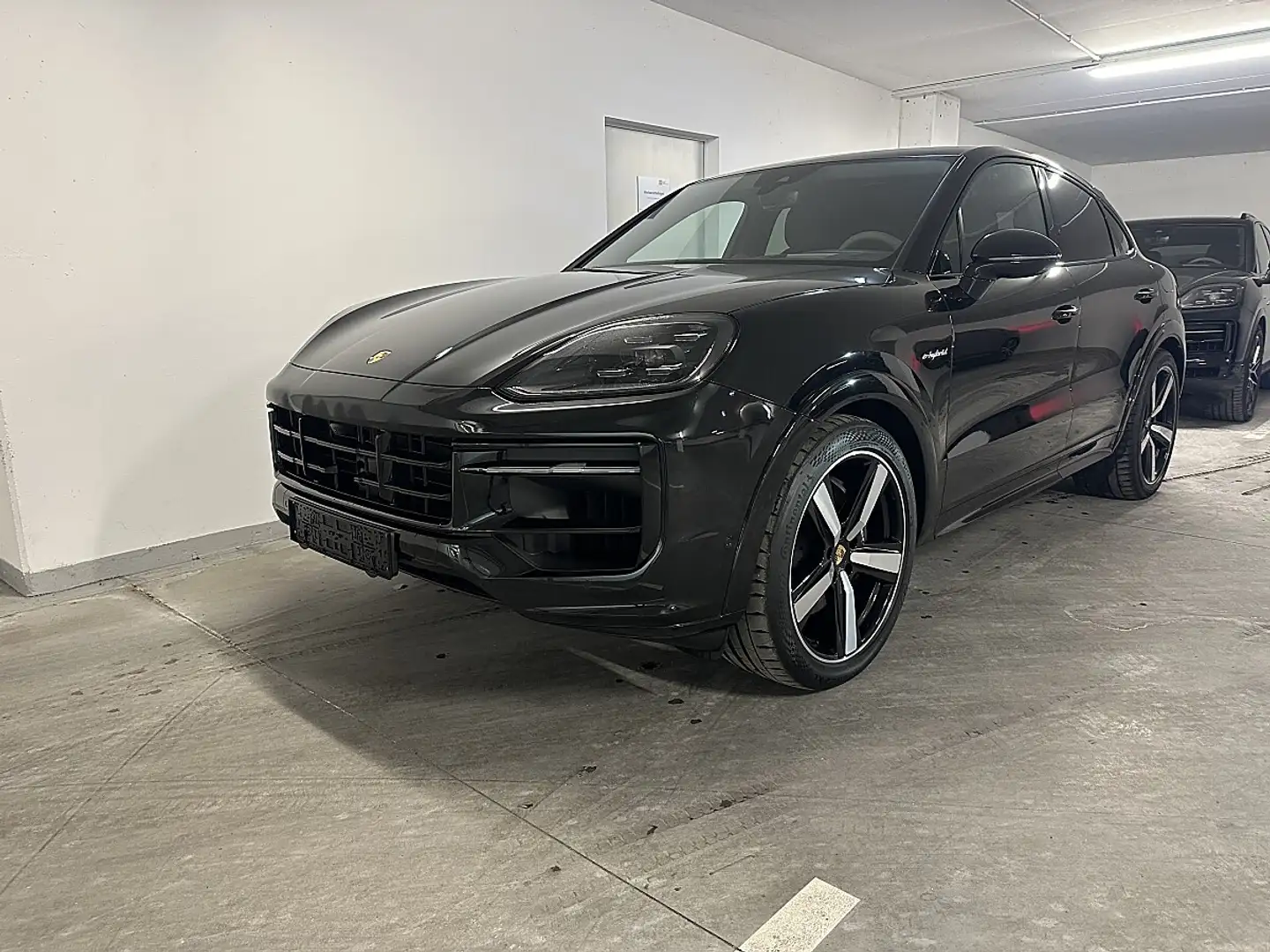 Porsche Cayenne Coupe III E-Hybrid PHEV 21,8 kWh Aut. Schwarz - 2