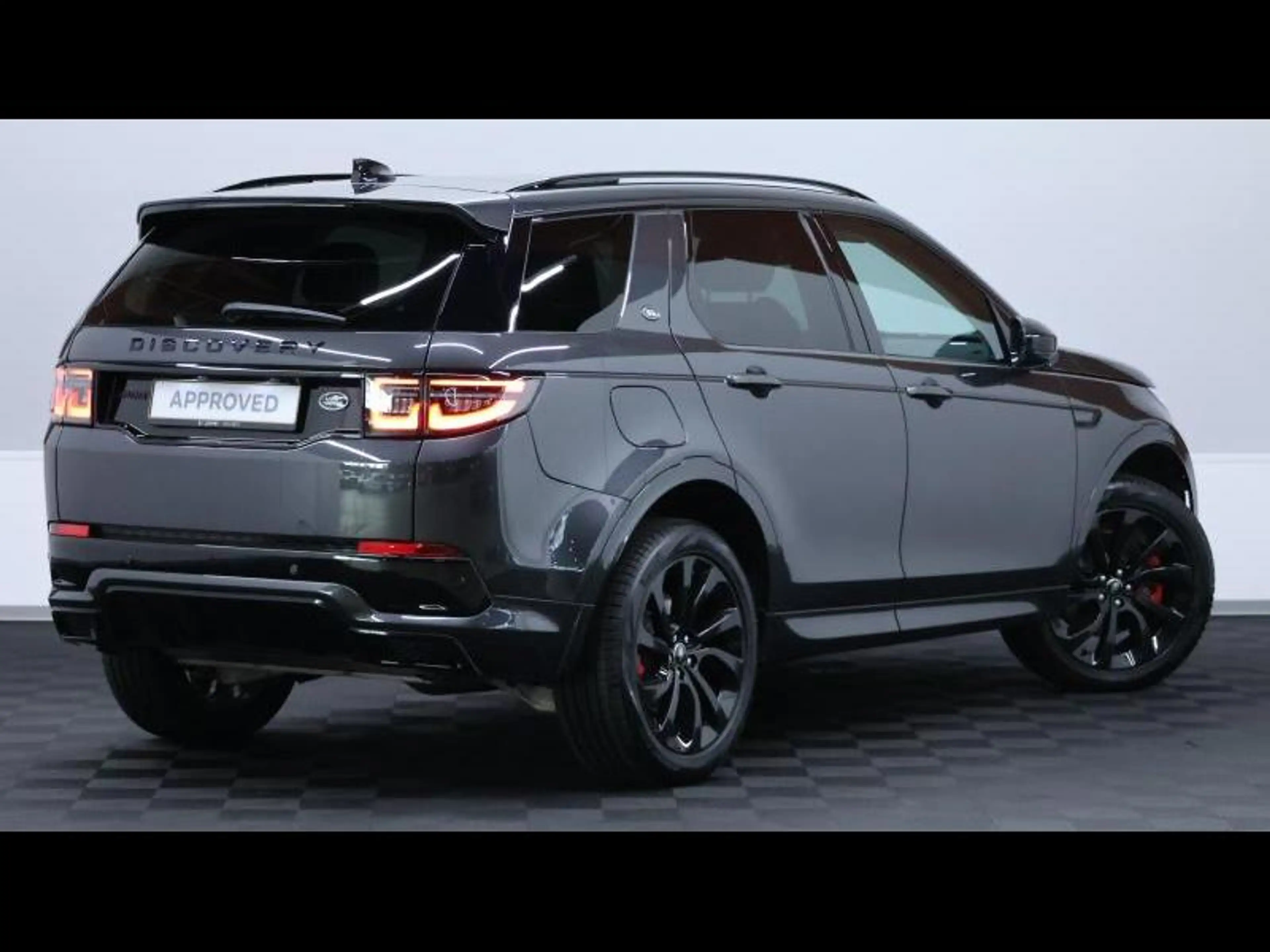Land Rover Discovery Sport P250 R-Dynamic HSE Auto — photo 5