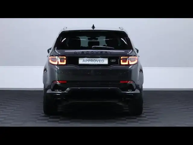 Land Rover Discovery Sport view 6