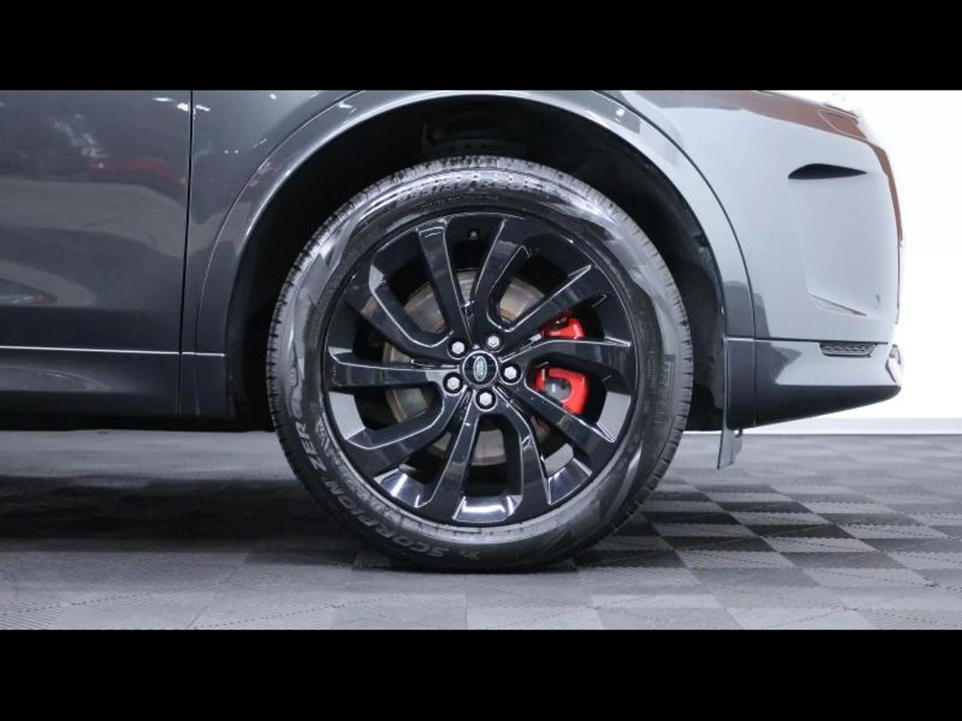Land Rover Discovery Sport P250 R-Dynamic HSE Auto — photo 11