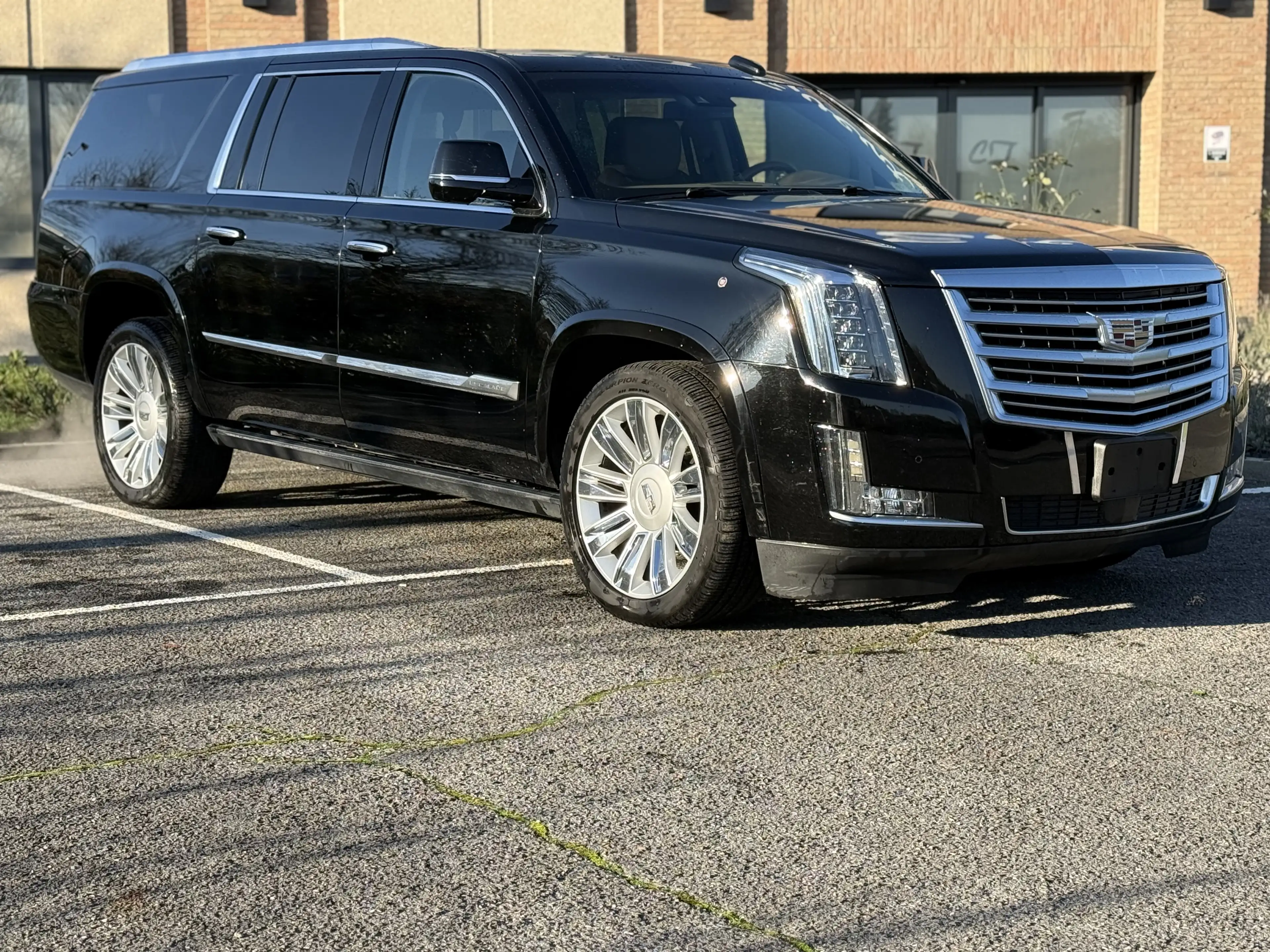 Cadillac Escalade Escalade 6.2i V8 Platinum ESV//longue — photo 4