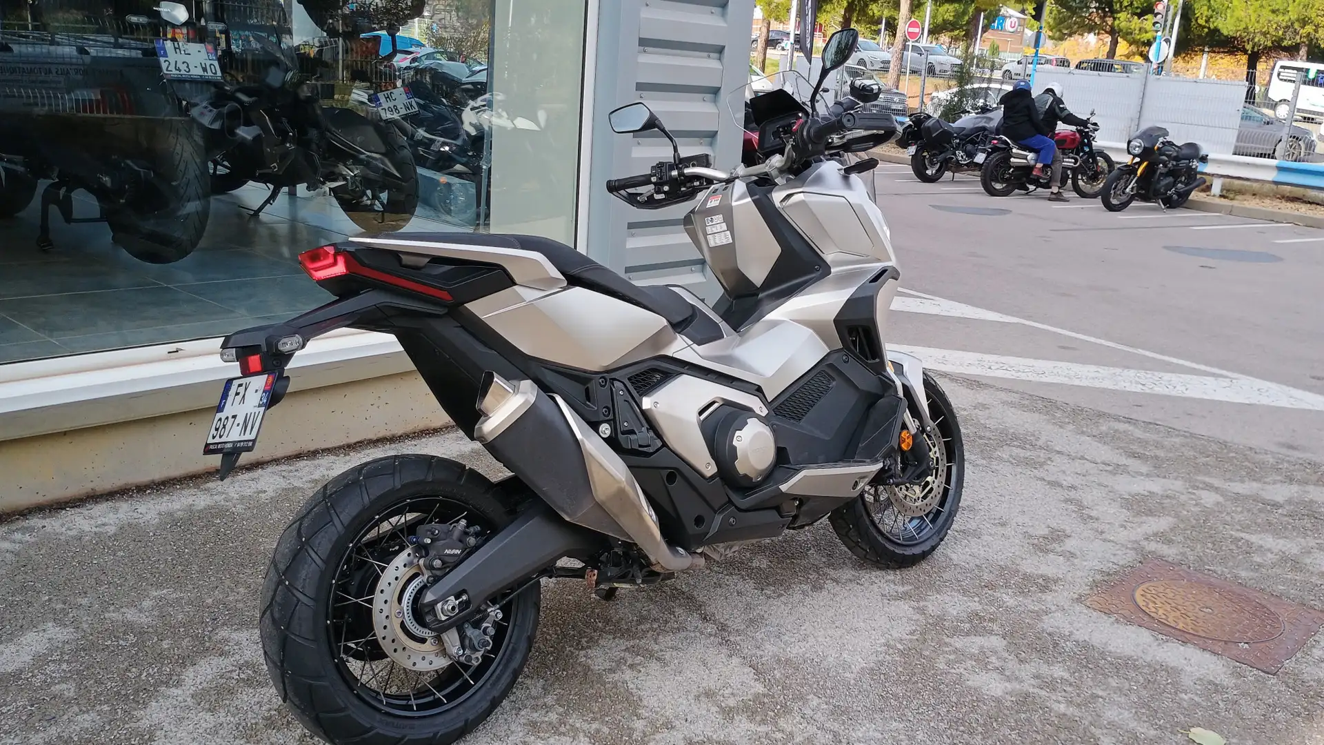 Honda X-ADV Gris - 2