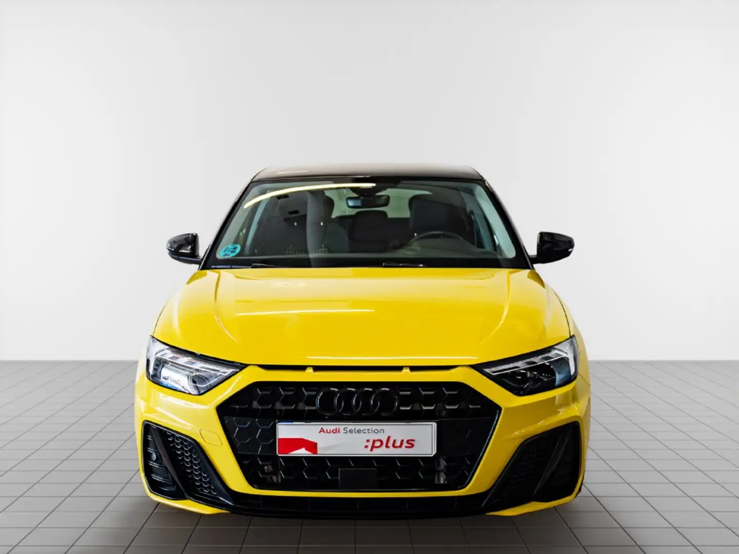 Audi A1 Sportback 30 TFSI Adrenalin Black Edition S tronic Amarillo - 2
