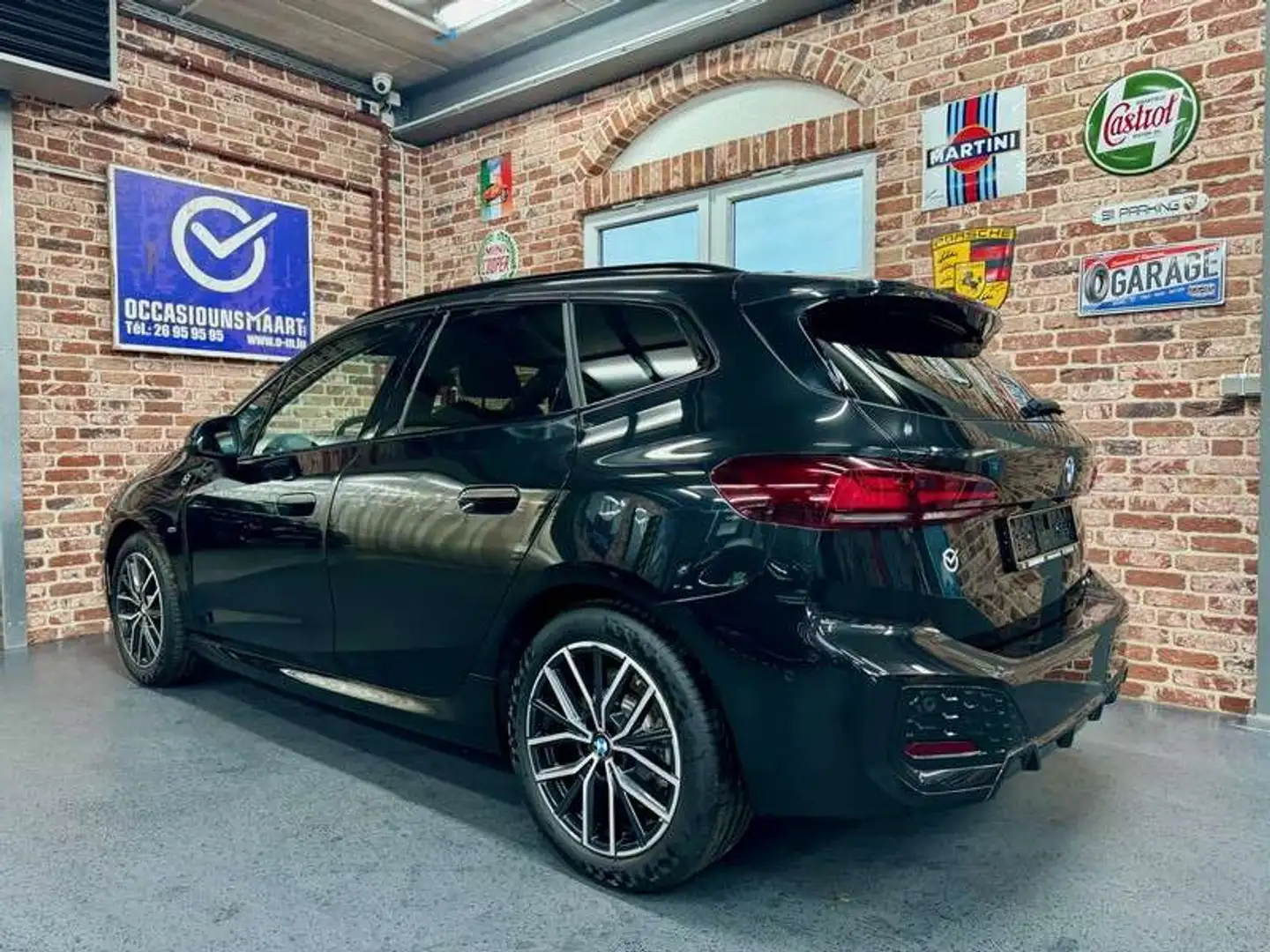 BMW 220 220i Active Tourer 1.5 170cv Auto M-SPORT (New Mo Zwart - 2