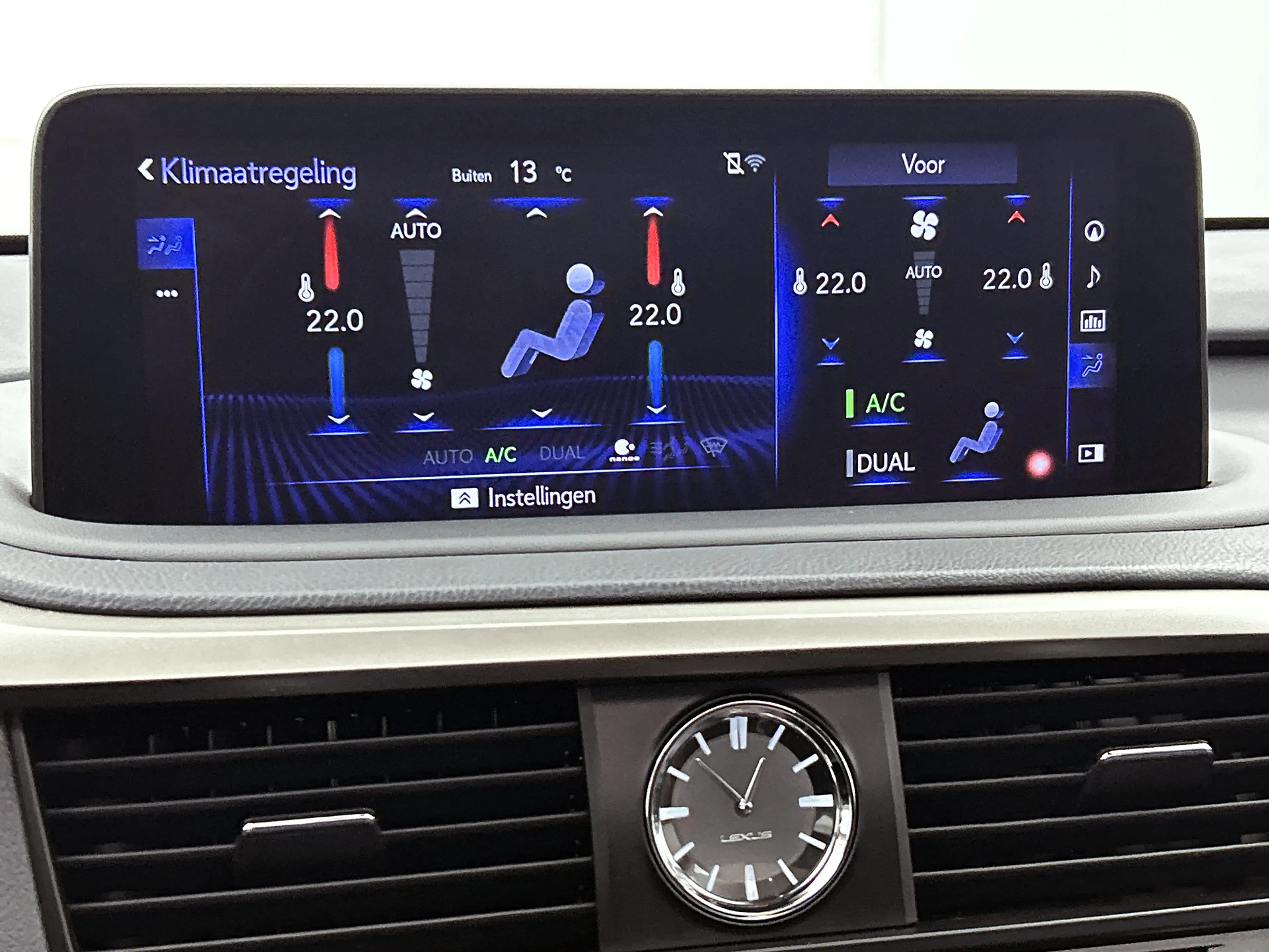 Lexus RX 450h Hybrid President Line — photo 11