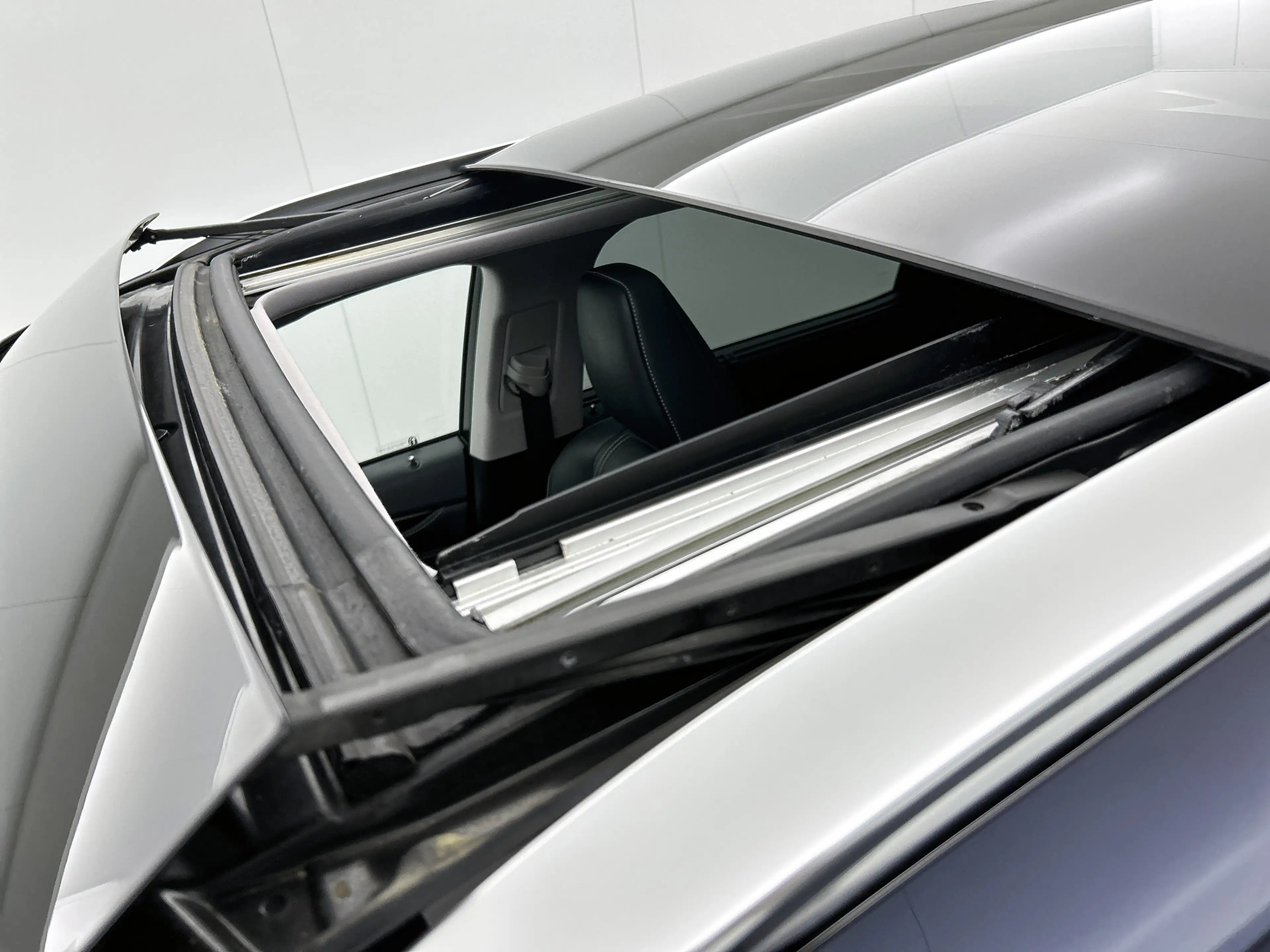 Lexus RX 450h Hybrid President Line — photo 14