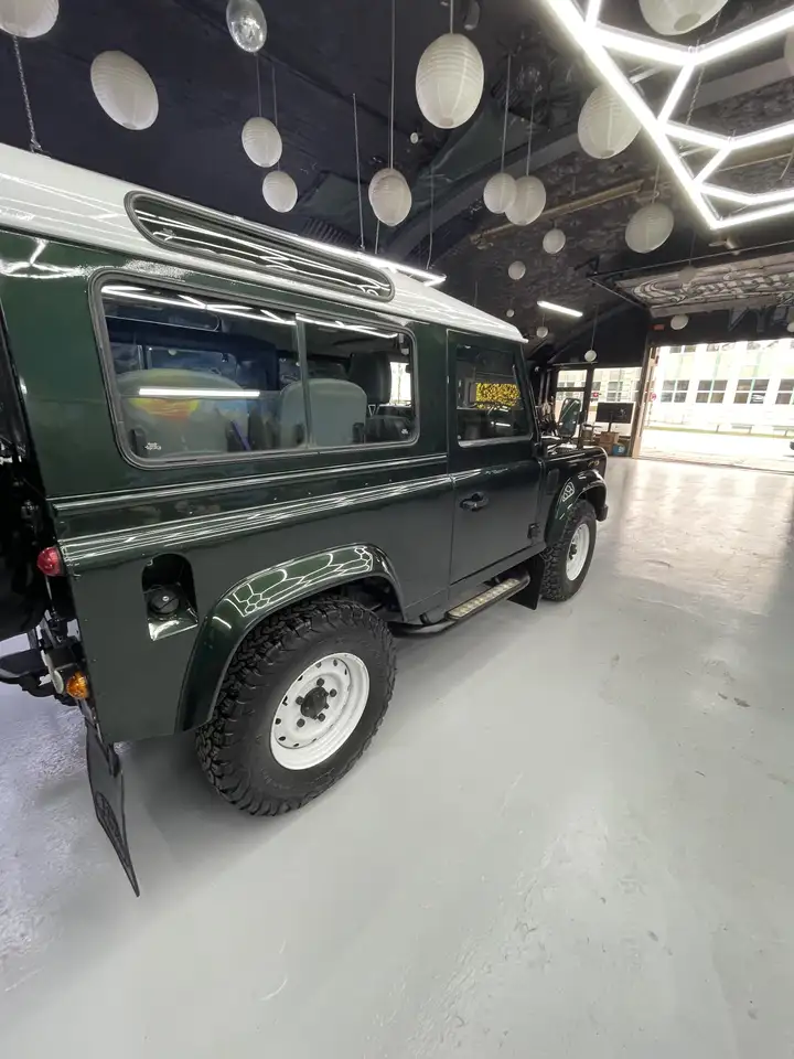 Land Rover Defender 90 Td5, foto 2