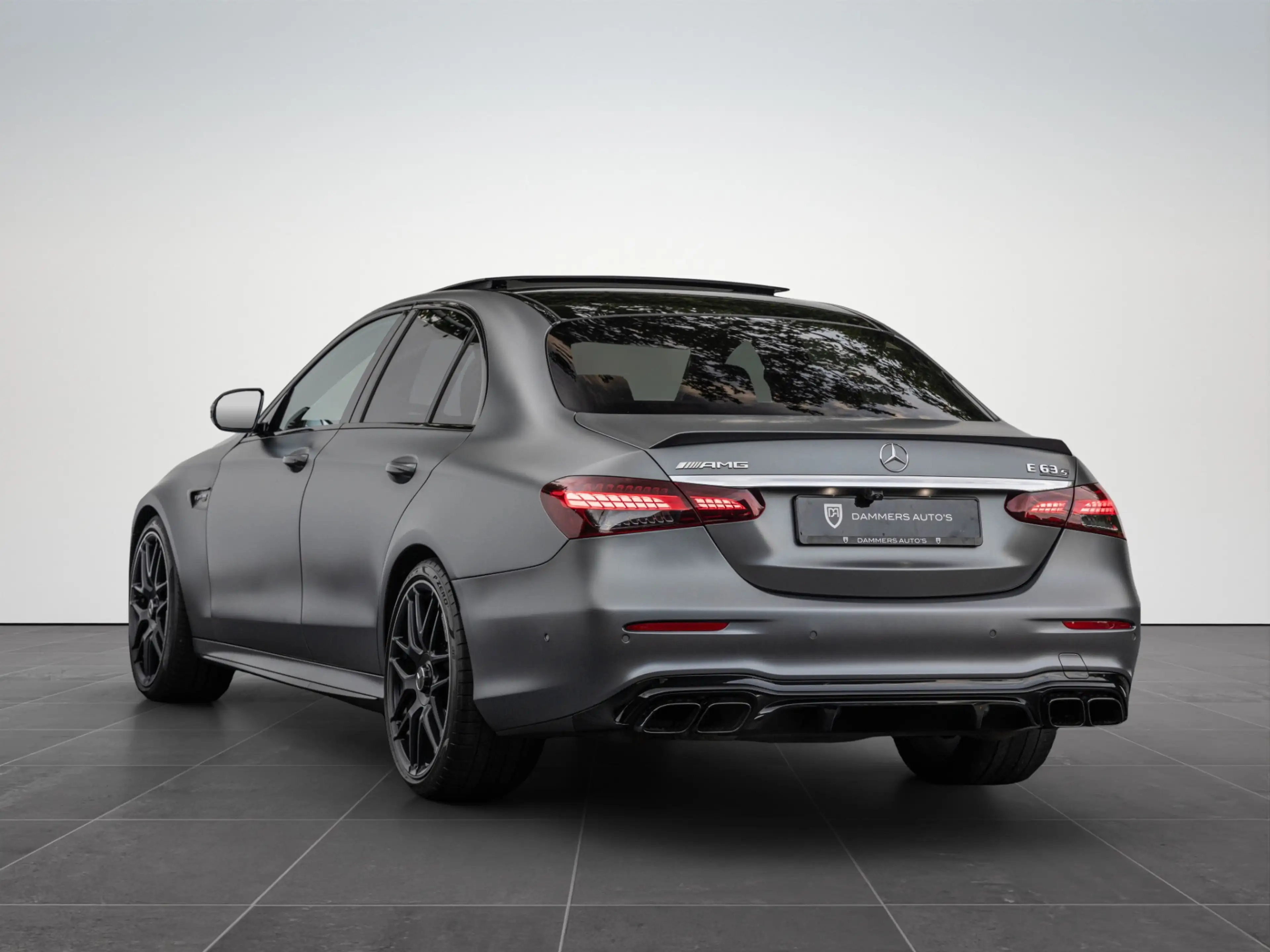 Mercedes-Benz E 63 AMG S 4MATIC+ 612pk Pano 20''  AMG Track Pack — photo 2