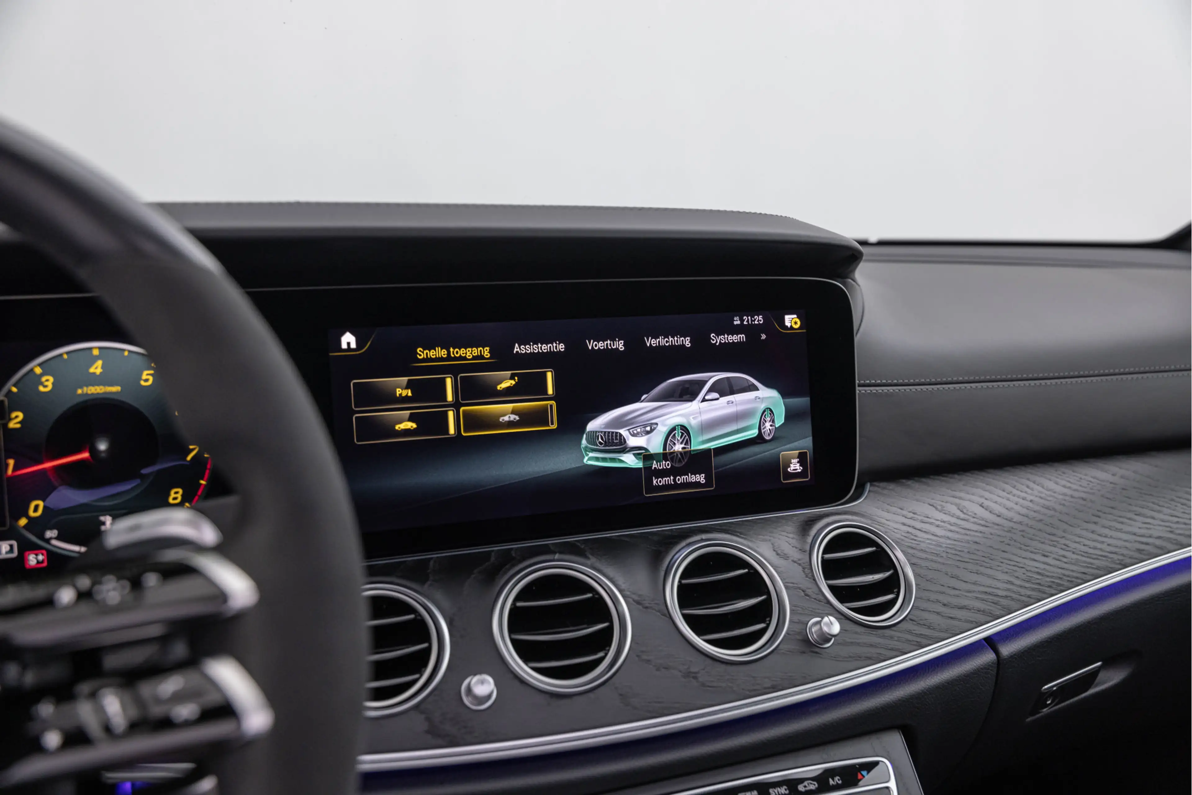 Mercedes-Benz E 63 AMG S 4MATIC+ 612pk Pano 20''  AMG Track Pack — photo 26