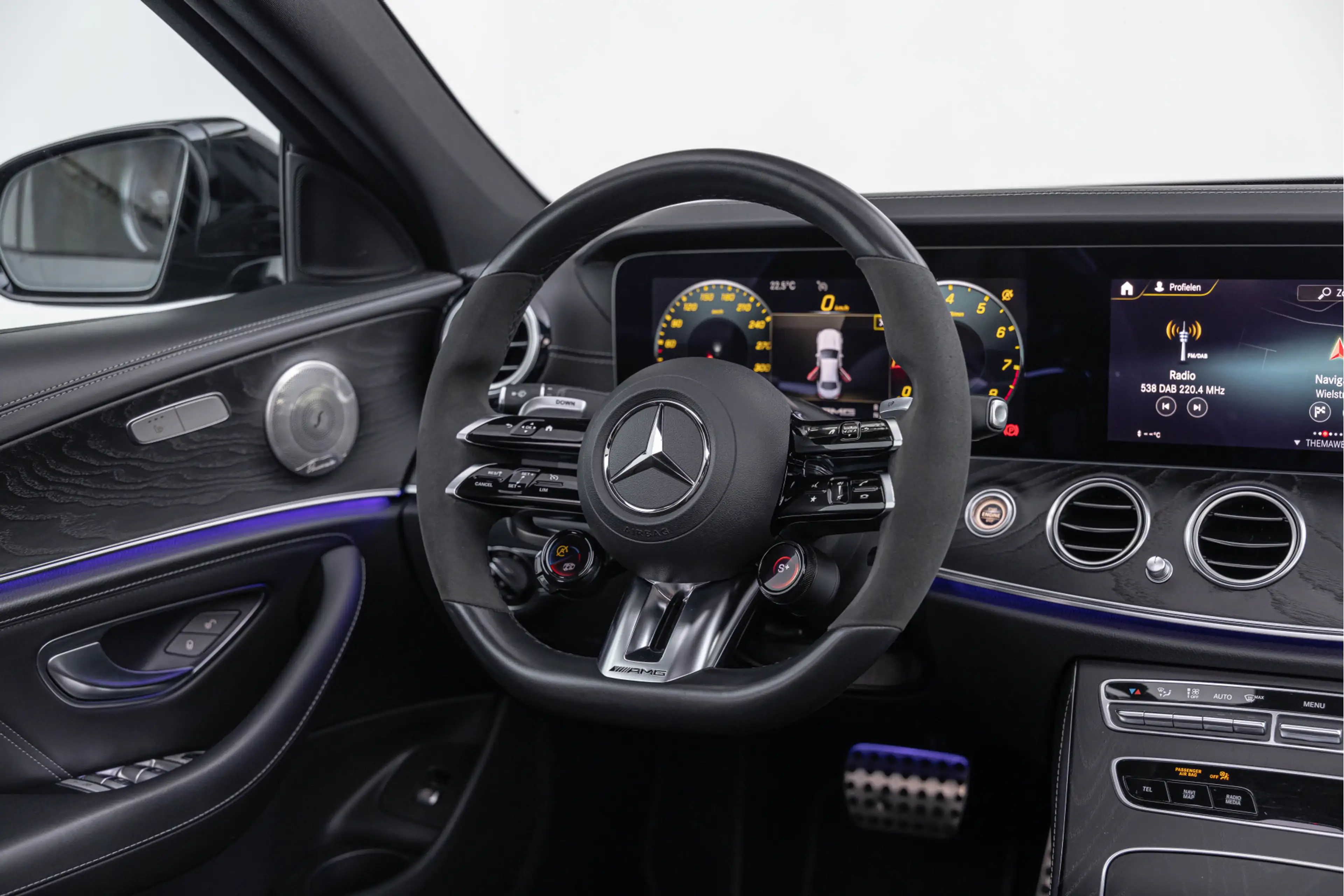 Mercedes-Benz E 63 AMG S 4MATIC+ 612pk Pano 20''  AMG Track Pack — photo 15
