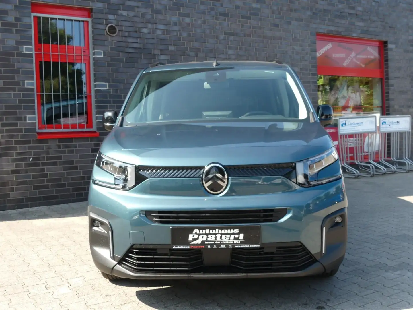 Citroen Berlingo MPV BlueHDi 130 S&S EAT8 M PLUS Modrá - 2