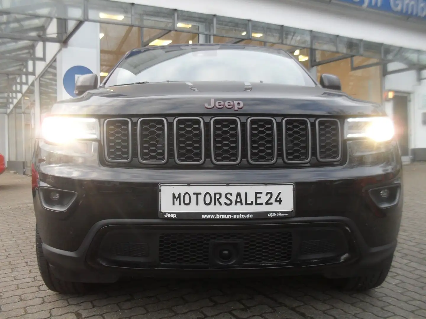 Jeep Grand Cherokee 3.0 CRD Trailhawk Noir - 2