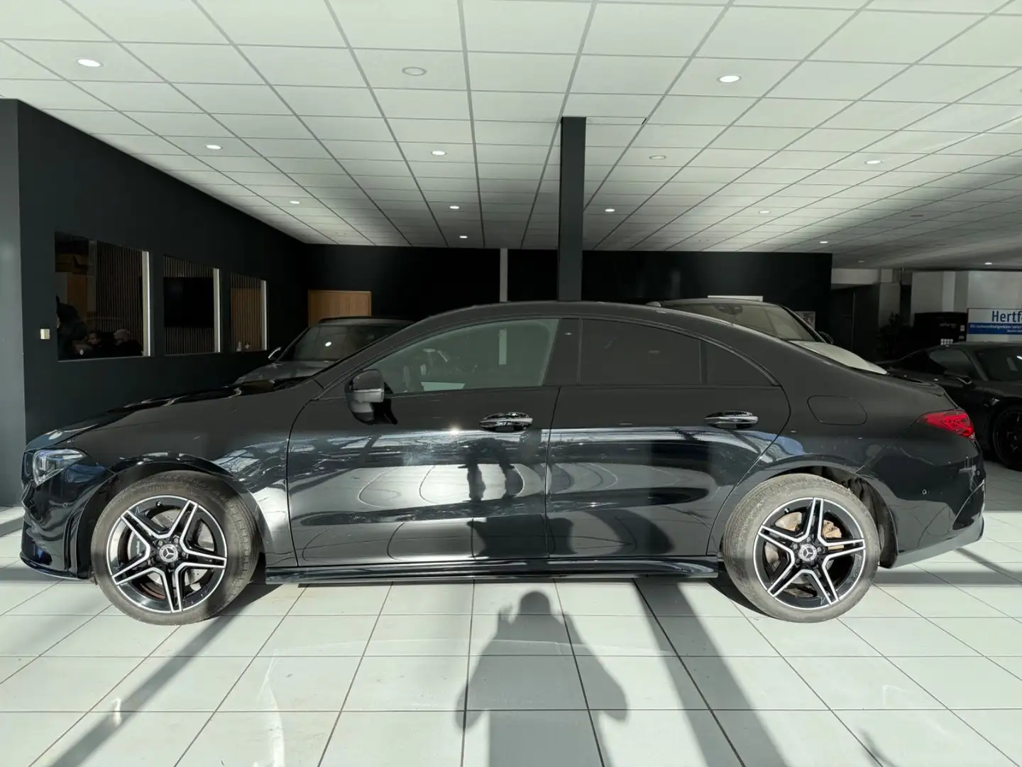 Mercedes-Benz CLA 250 e Coupe*AMG*DISTRONIC*360*KEYLESS*AMBIENT Schwarz - 2