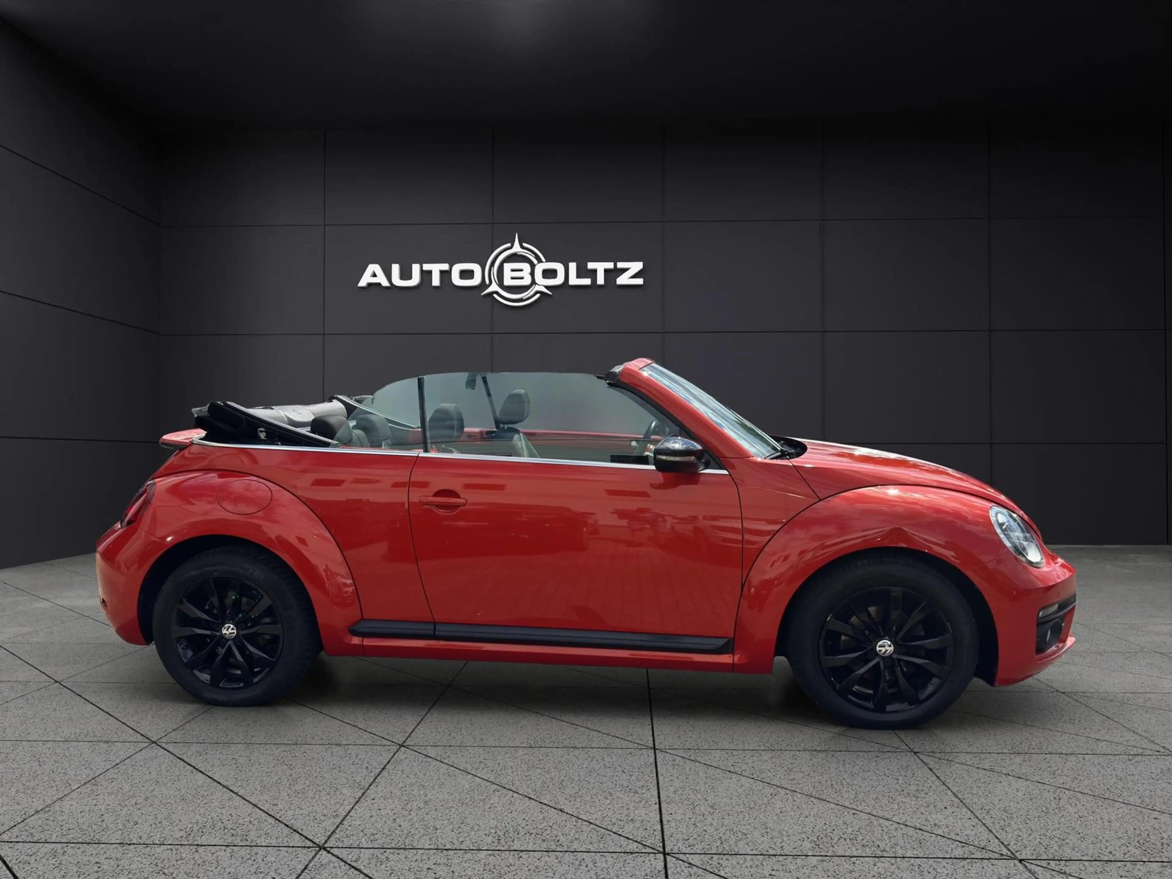 Volkswagen Beetle 1.4 TSI Design BMT Black Style Navi — photo 10