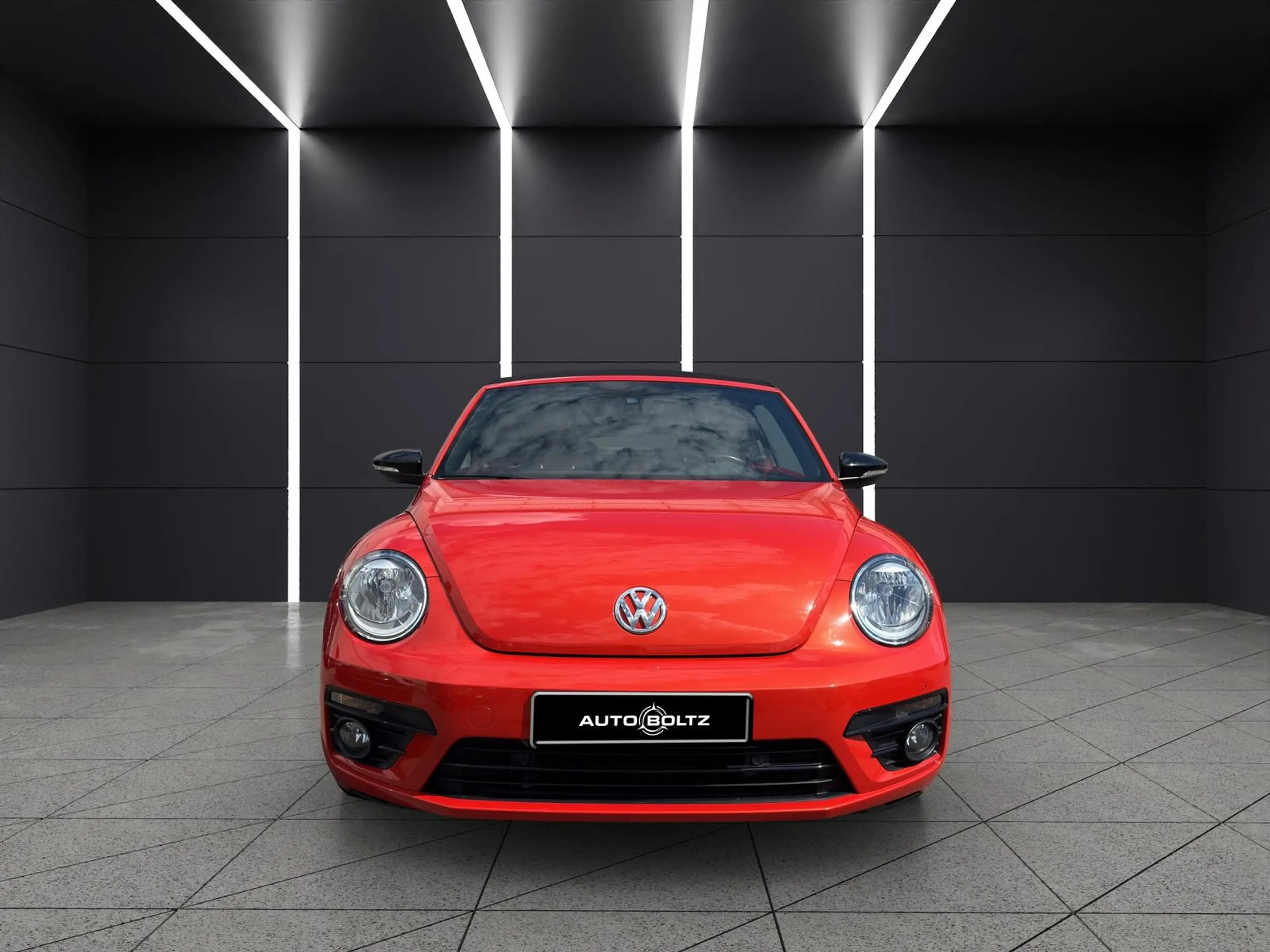 Volkswagen Beetle 1.4 TSI Design BMT Black Style Navi — photo 2