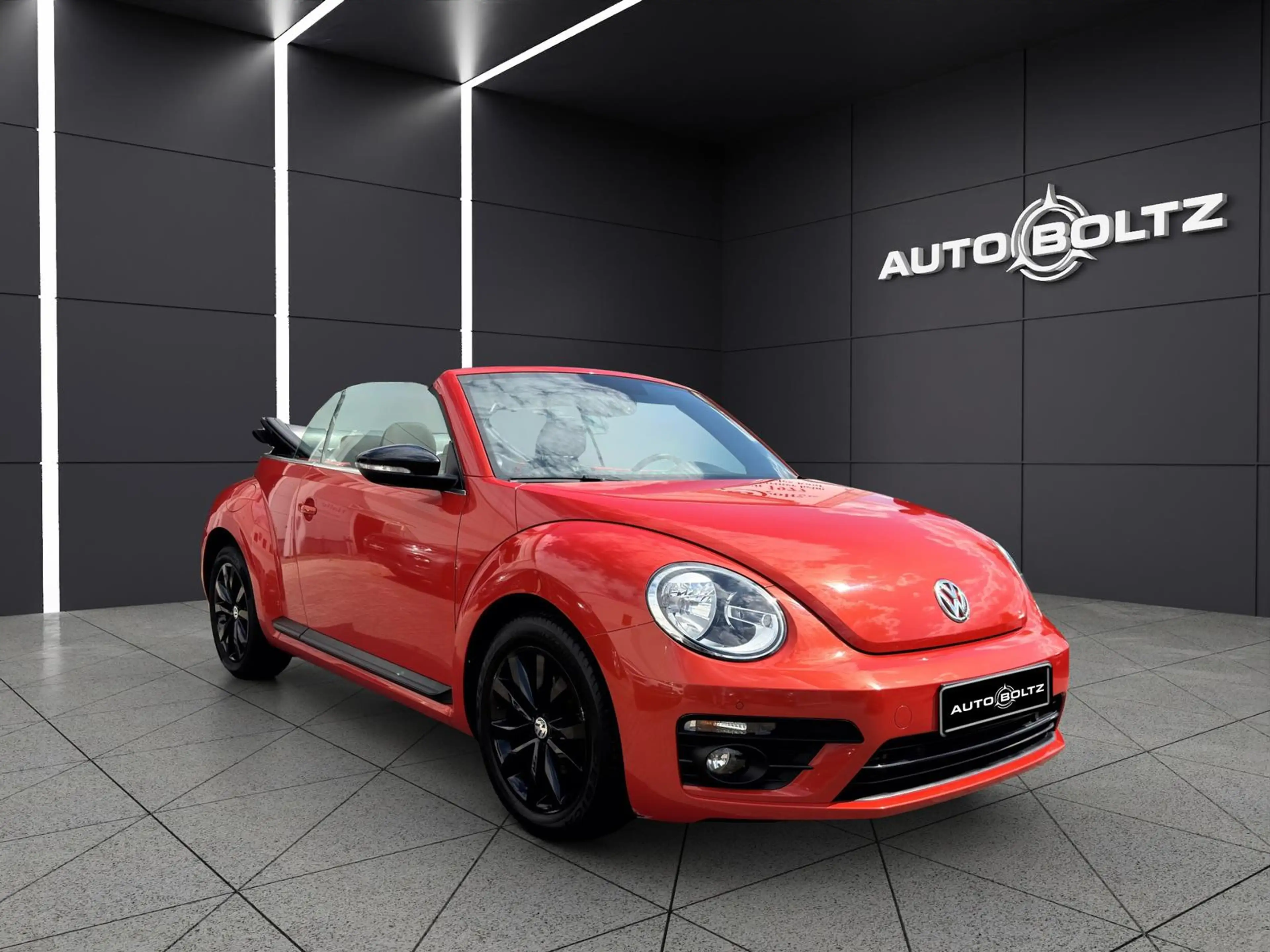Volkswagen Beetle 1.4 TSI Design BMT Black Style Navi — photo 3