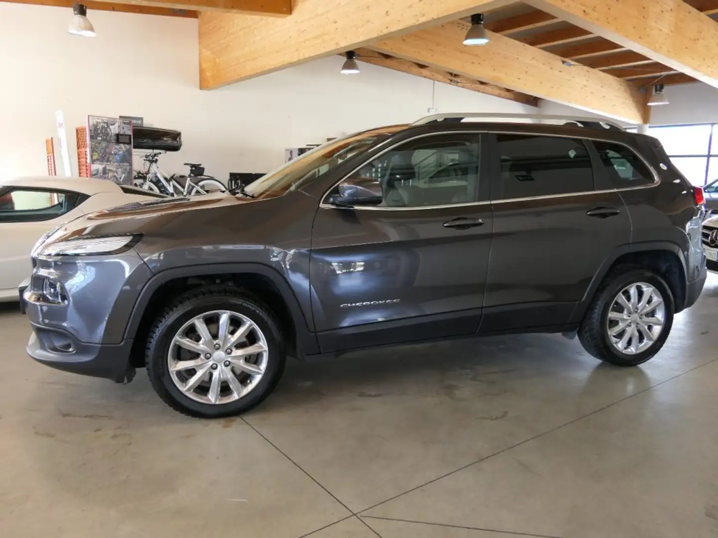 Jeep Cherokee 2.2 Mjt II 4WD Active Drive I Limited Gris - 1