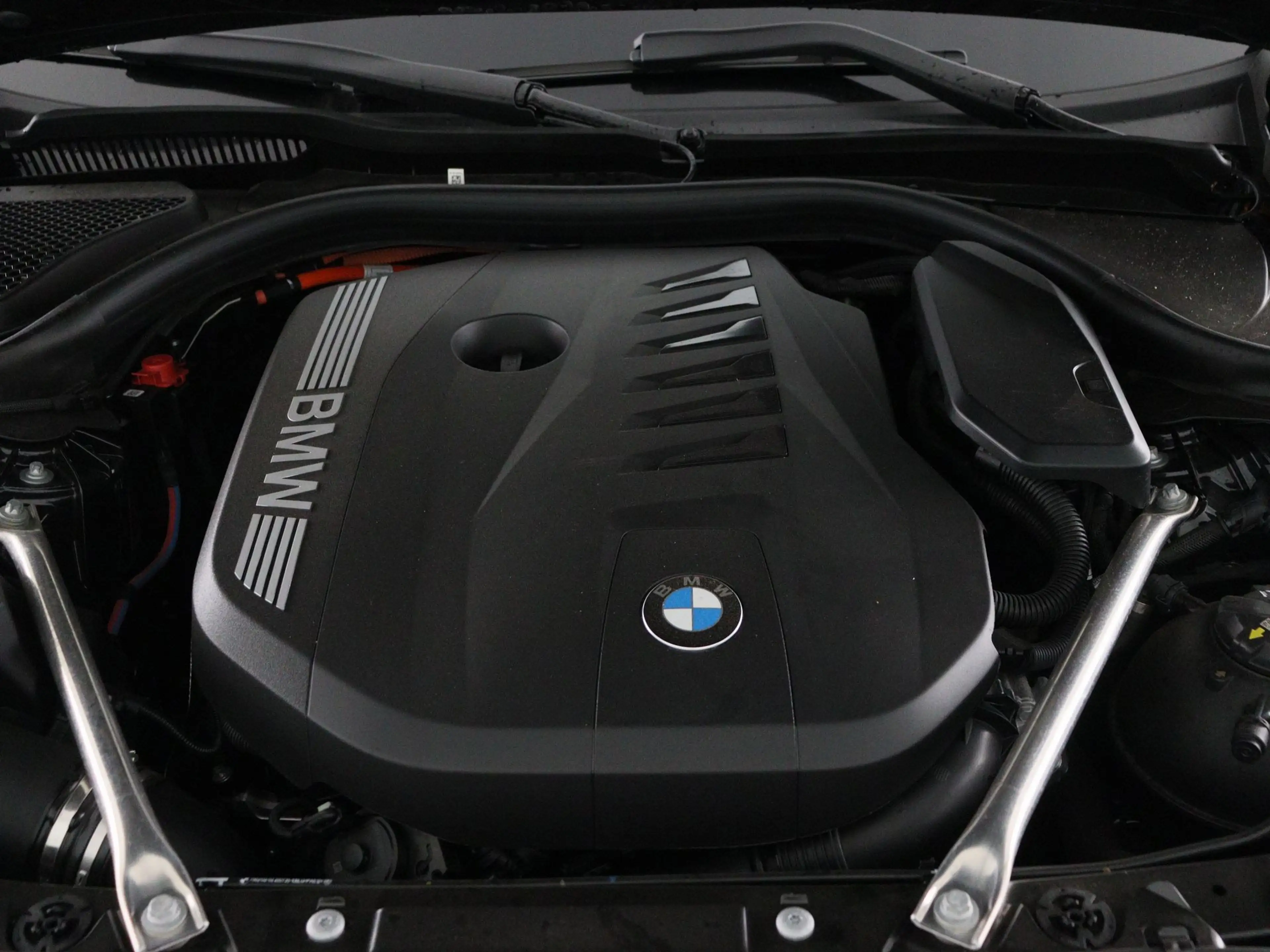 BMW 550 5 Serie 550e xDrive — photo 5