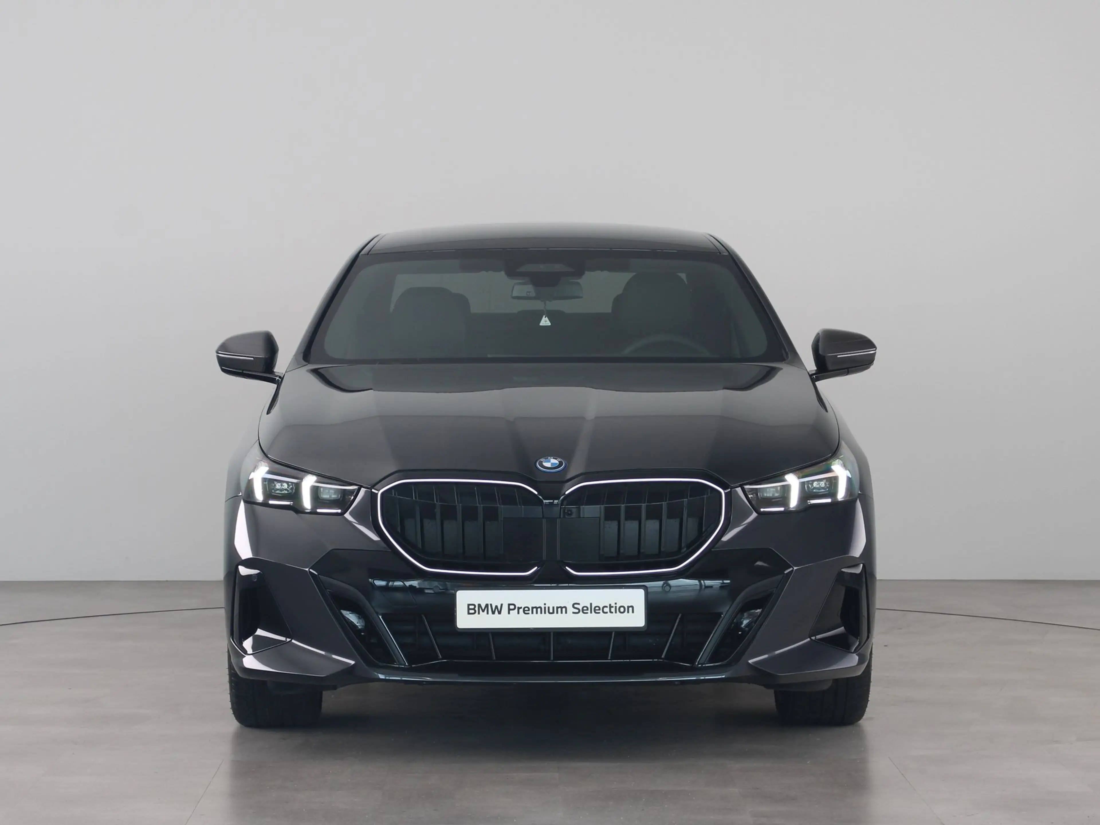 BMW 550 5 Serie 550e xDrive — photo 7