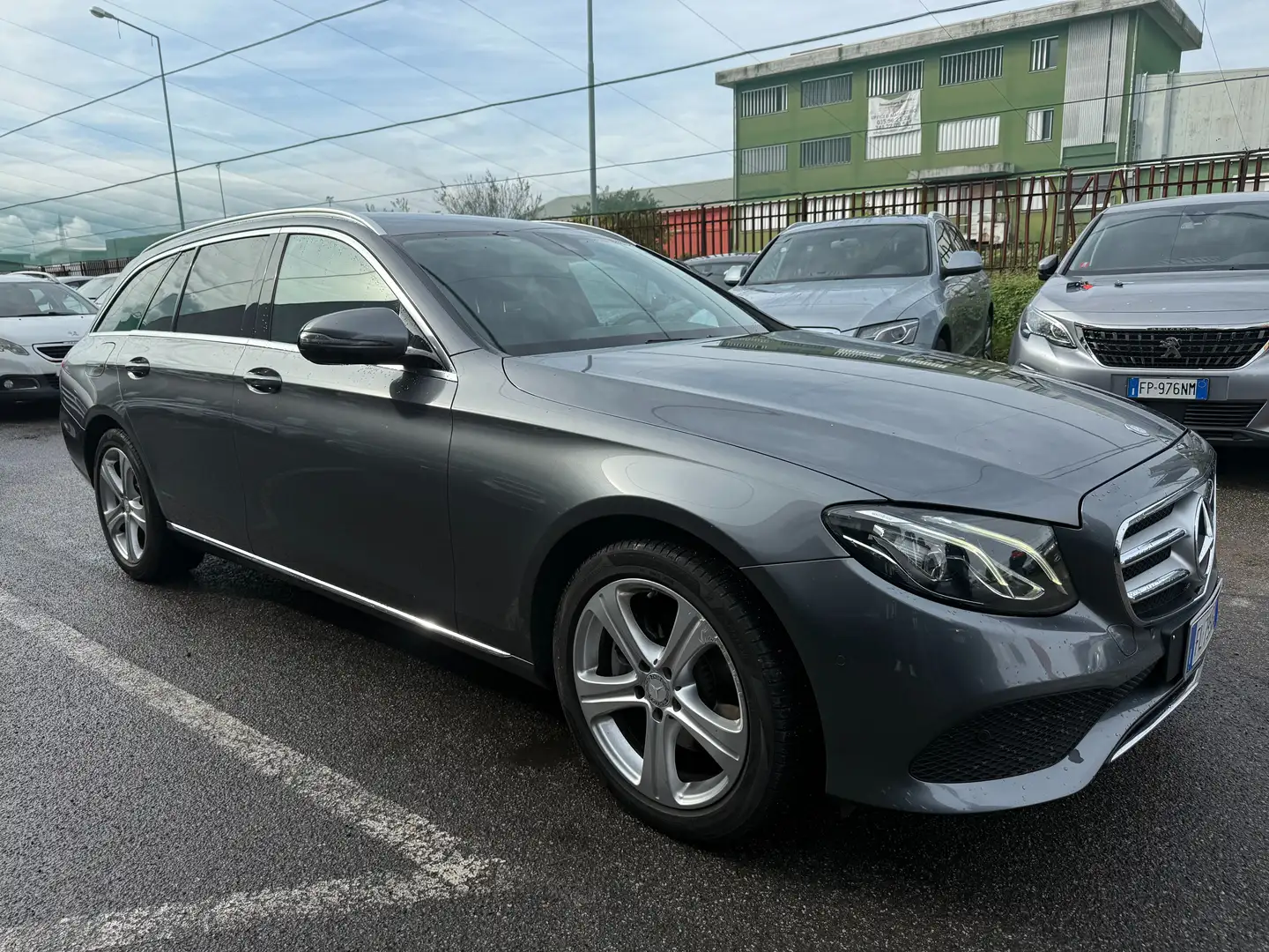 Mercedes-Benz E 220 Classe E - S213 SW SW d Sport auto Grigio - 2