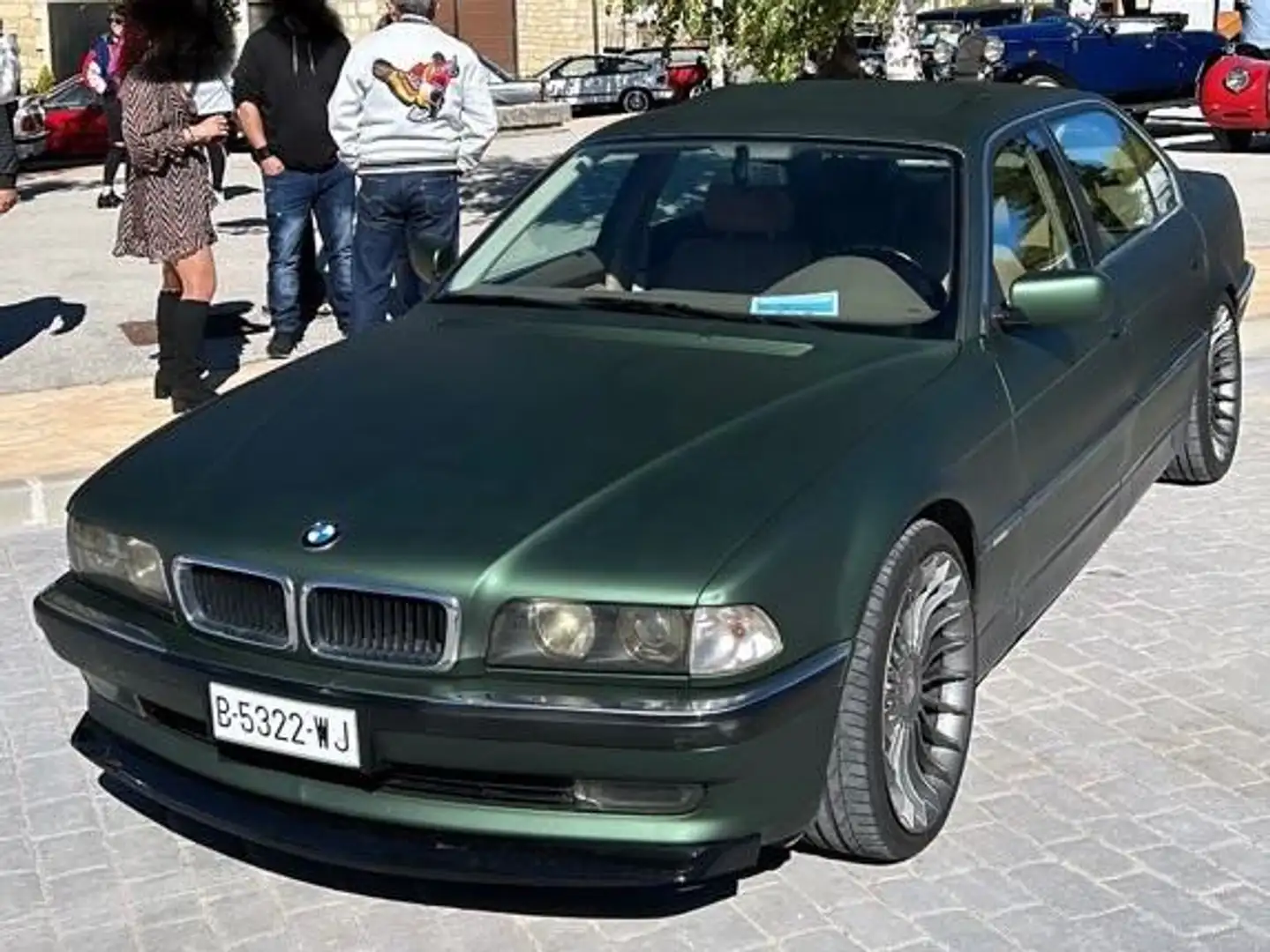 BMW 740 740iL Green - 1