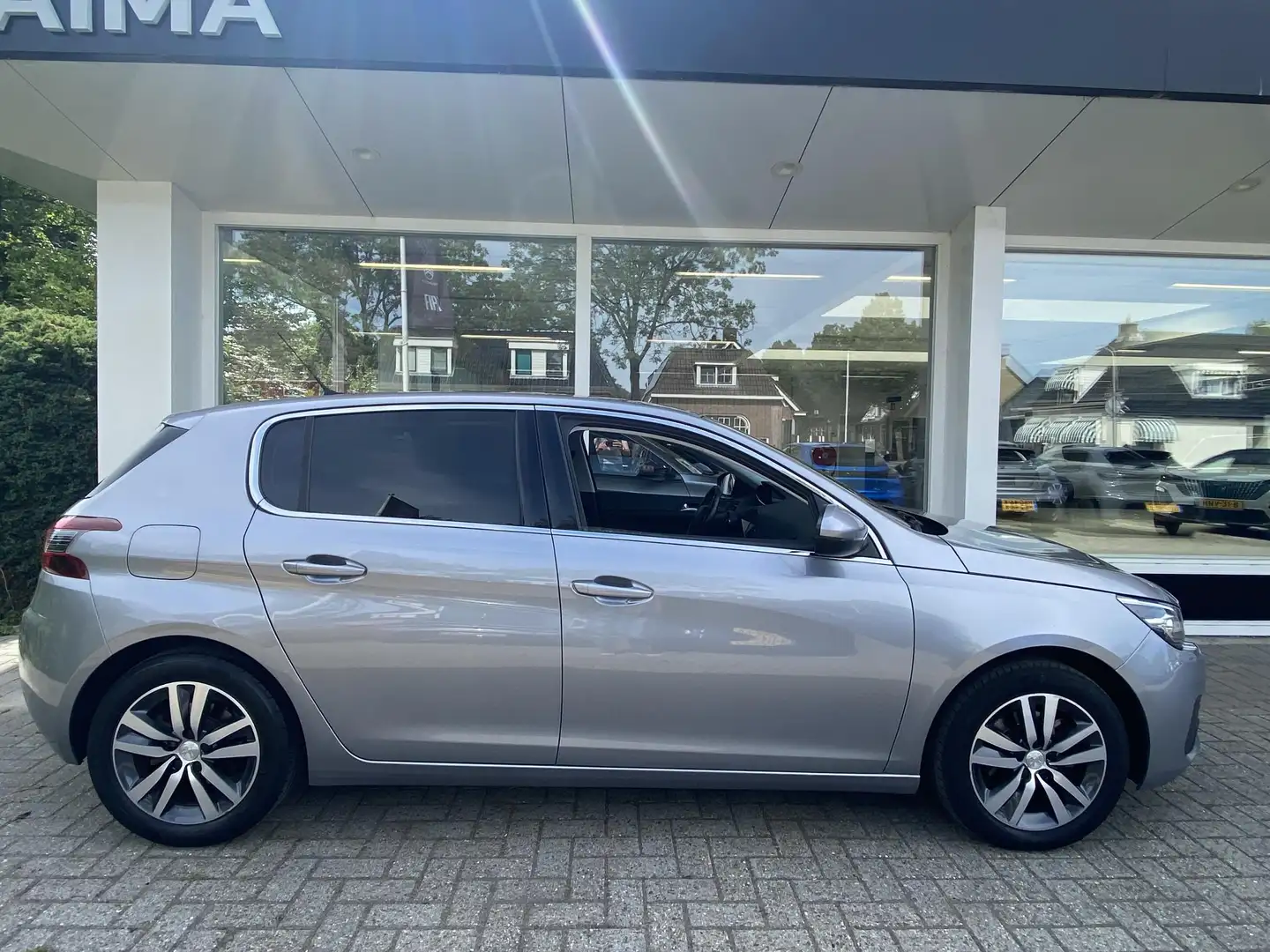 Peugeot 308 1.2T 130pk Tech Edition | Achteruitrijcamera | Key Grigio - 2