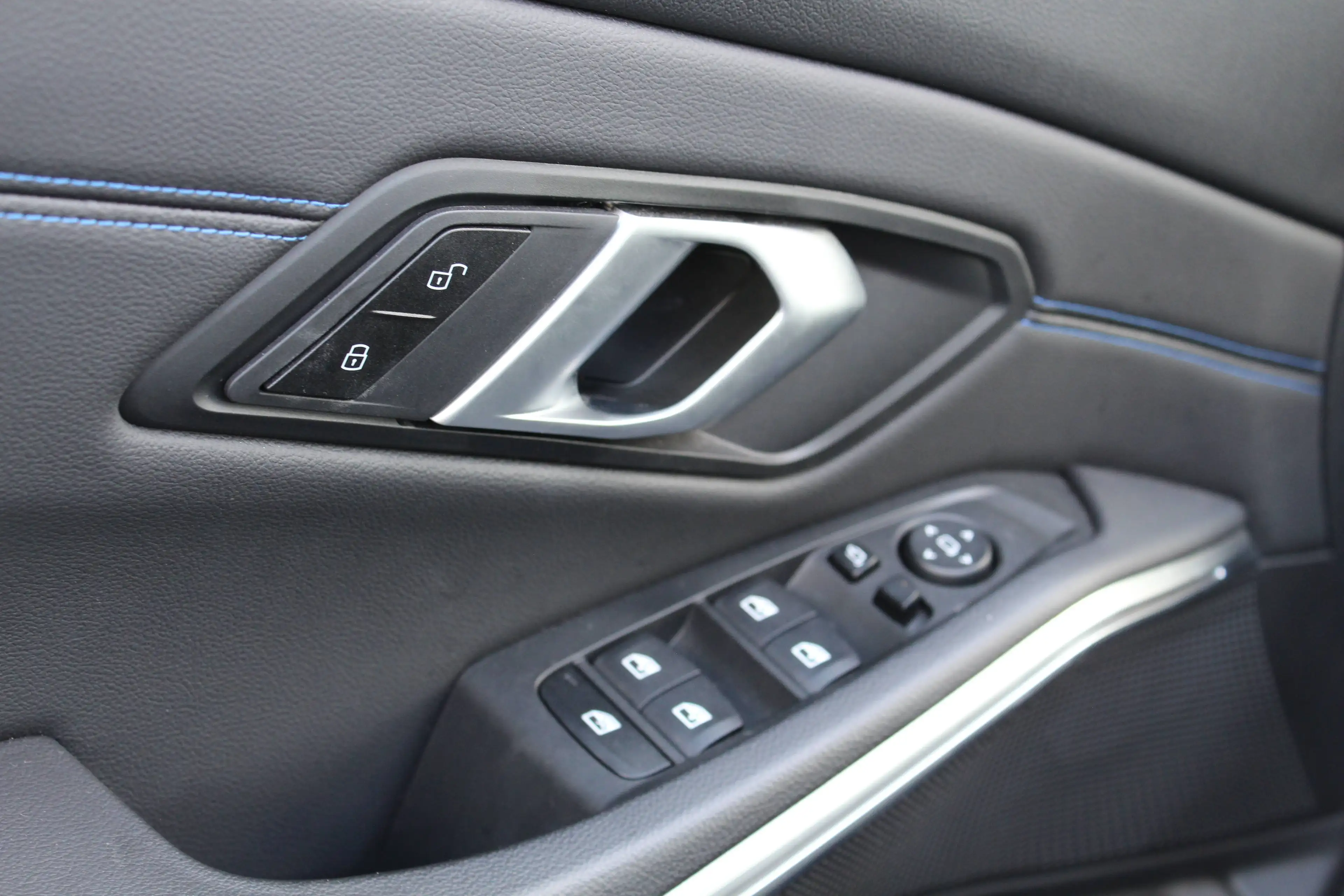 BMW 318 Touring LCi2 M Sport | Leder M Sportstoelen | 848M | Comfort Access | Curved Display — photo 23