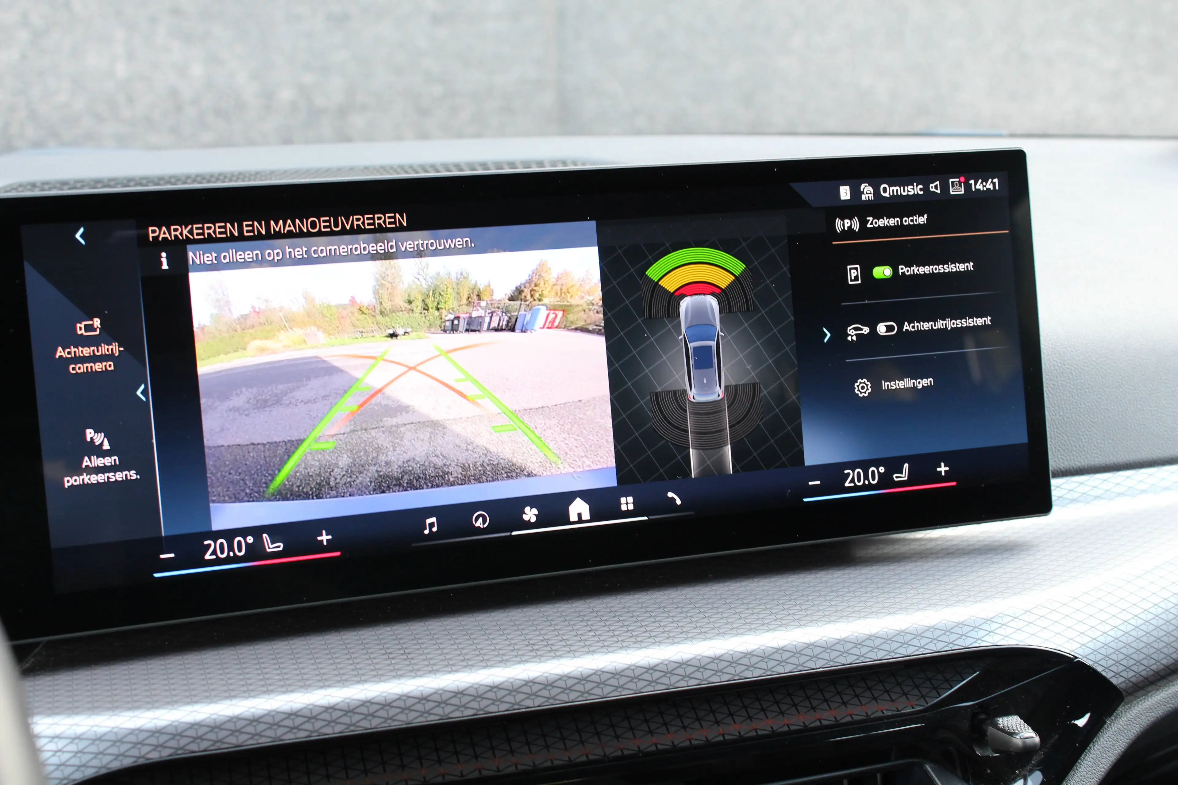 BMW 318 Touring LCi2 M Sport | Leder M Sportstoelen | 848M | Comfort Access | Curved Display — photo 34