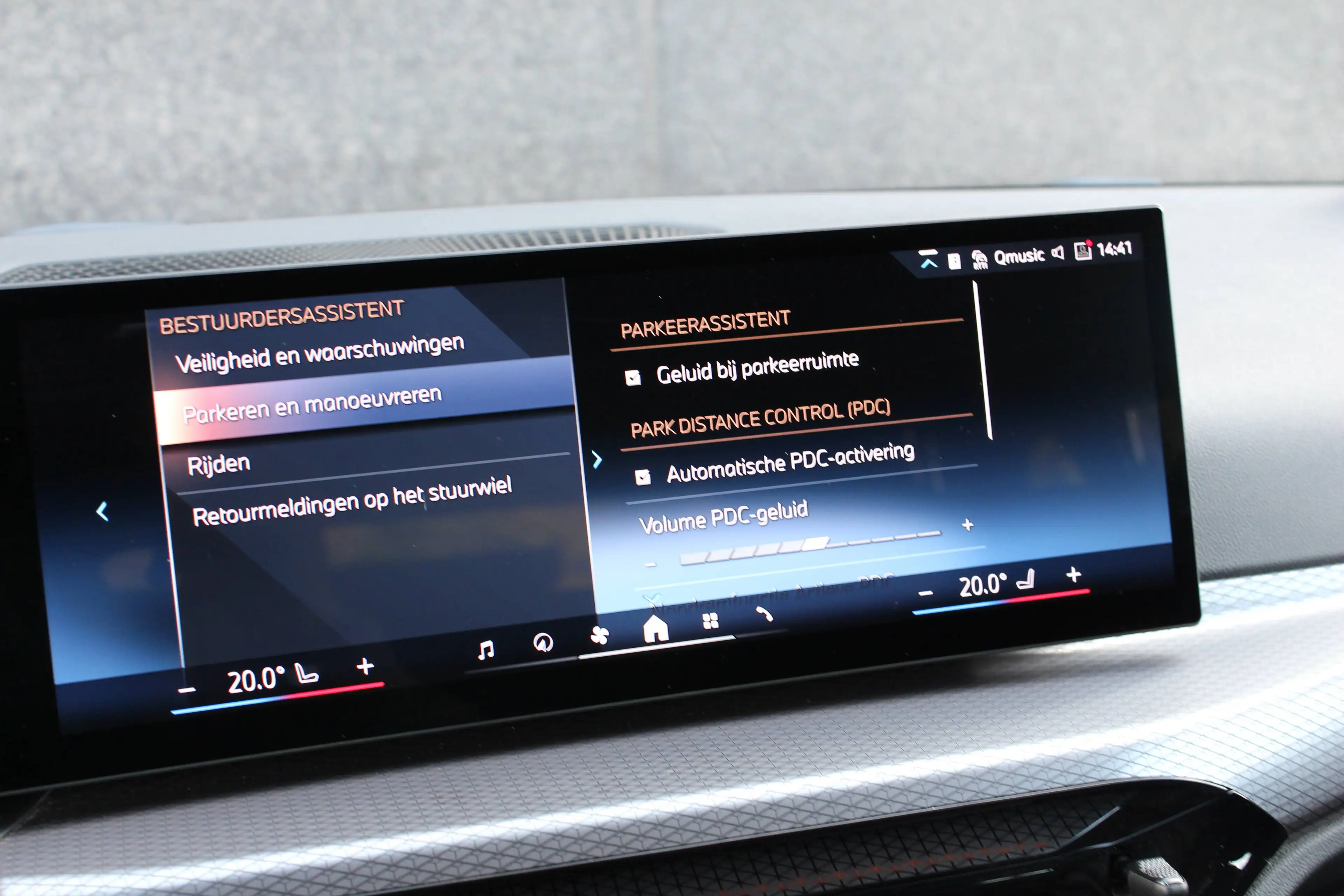 BMW 318 Touring LCi2 M Sport | Leder M Sportstoelen | 848M | Comfort Access | Curved Display — photo 33