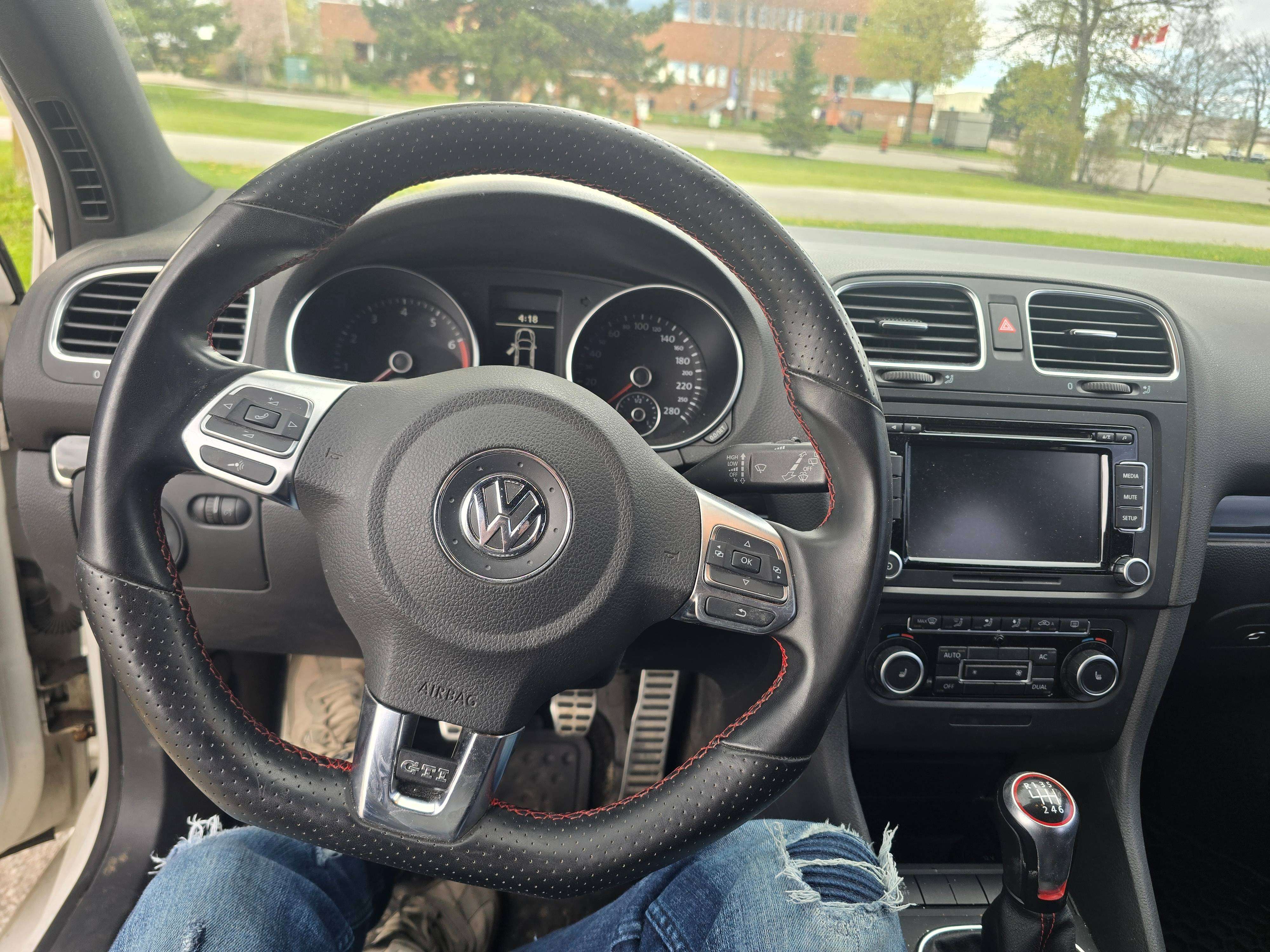 2011 Volkswagen Golf GTI GTI thumb 14