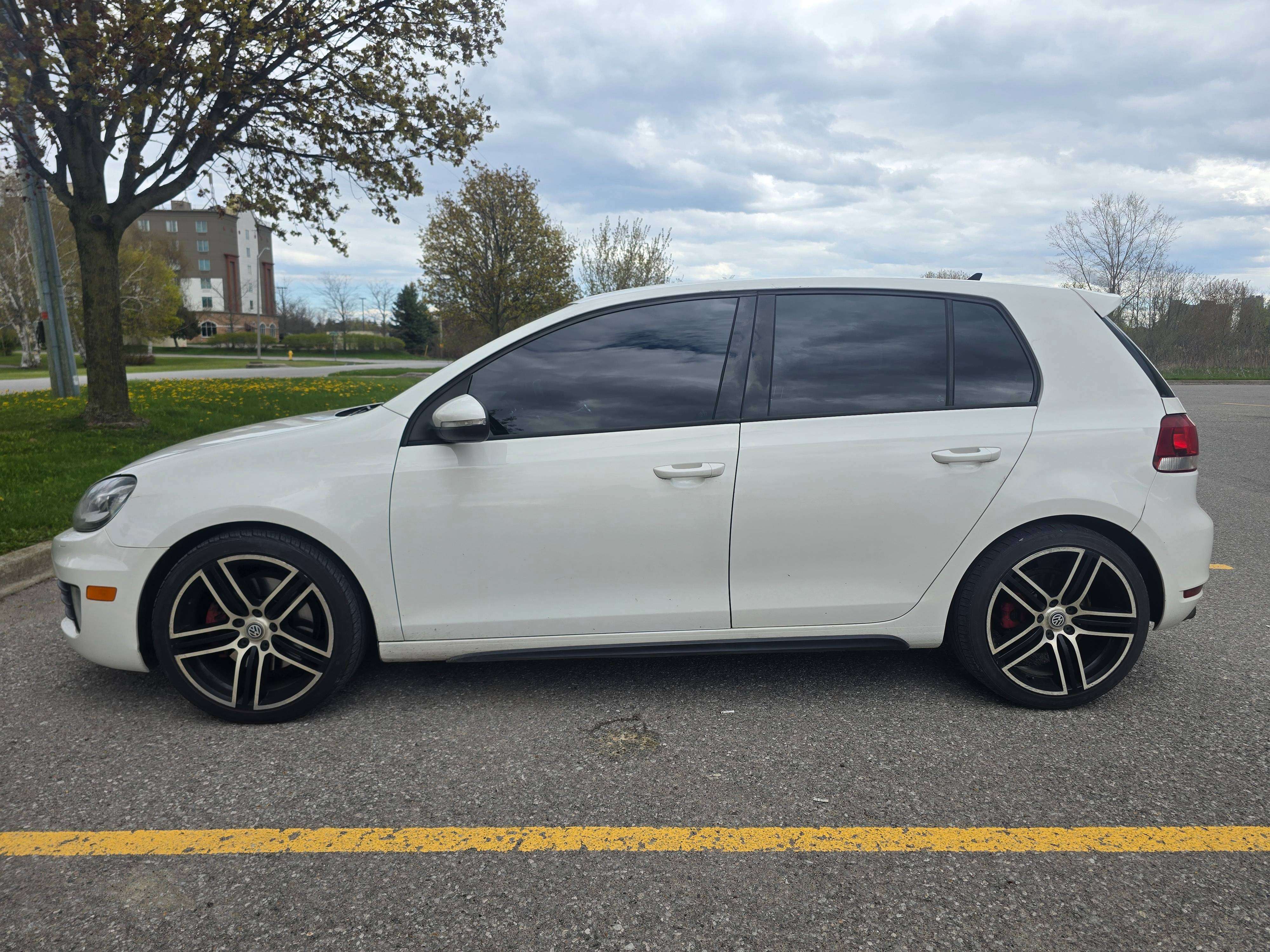 2011 Volkswagen Golf GTI GTI alt 4
