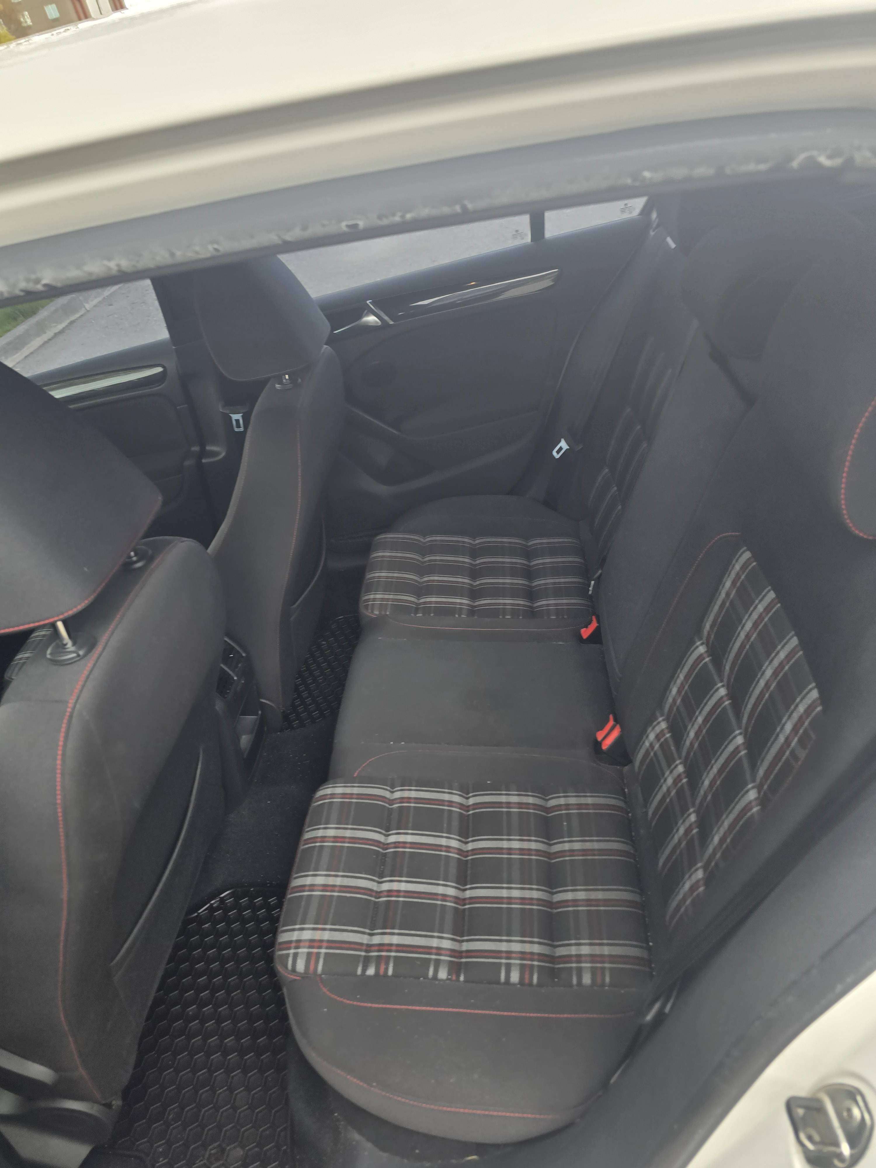 2011 Volkswagen Golf GTI GTI thumb 12