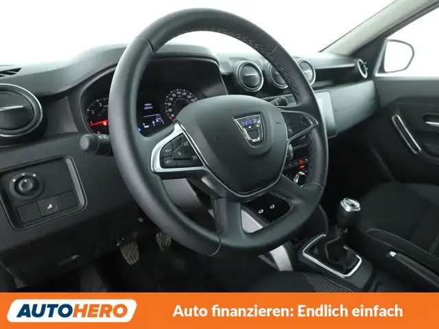 Dacia Duster view 11