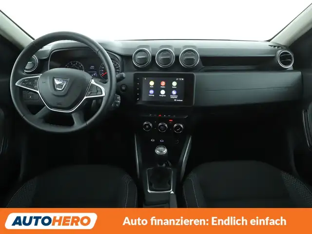 Dacia Duster view 12