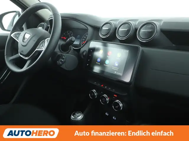 Dacia Duster view 13