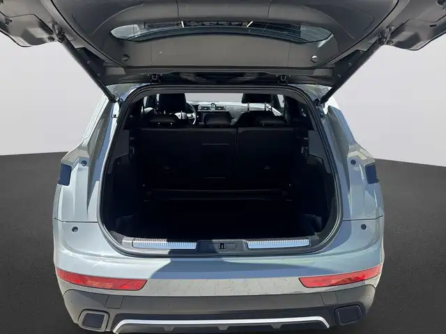 DS Automobiles DS 7 view 7