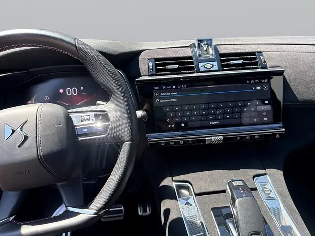 DS Automobiles DS 7 view 12