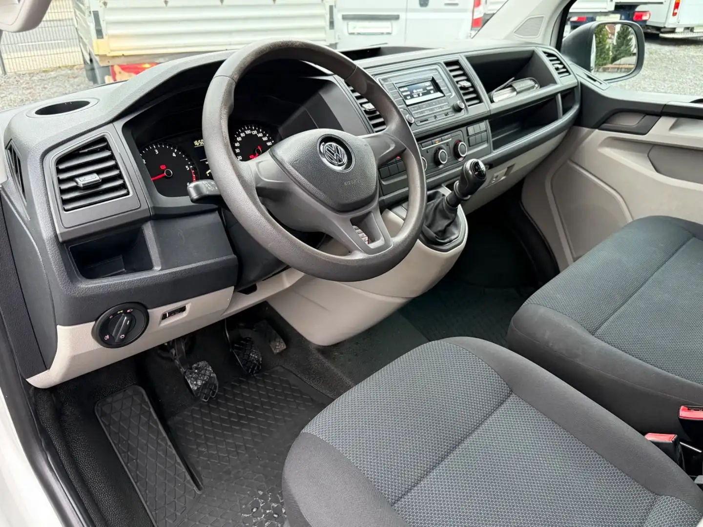 Volkswagen T6 Transporter T6 REGALSYSTEM SORTIMO KLIMA AHK PDC DACHTRÄGER Weiß - 2