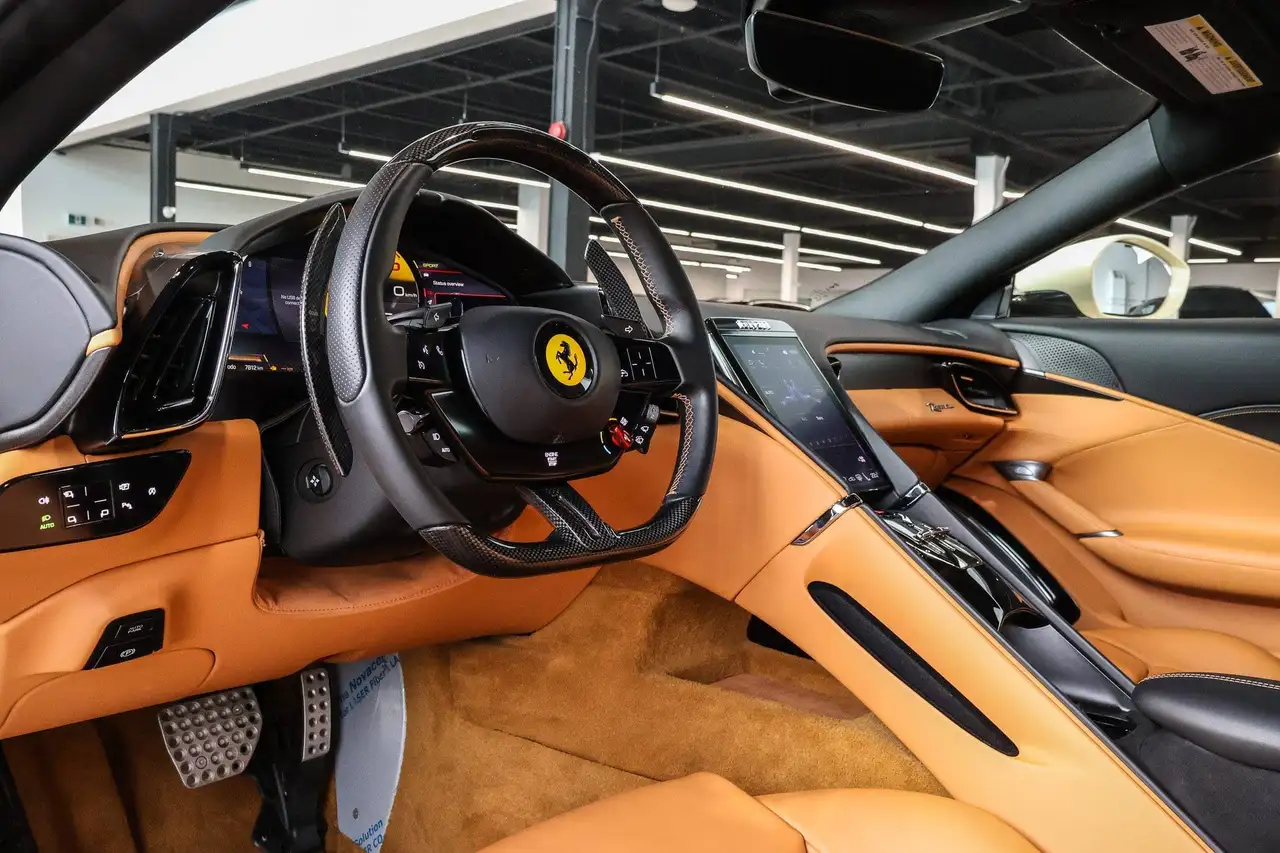 Ferrari Roma снимка Ferrari Roma