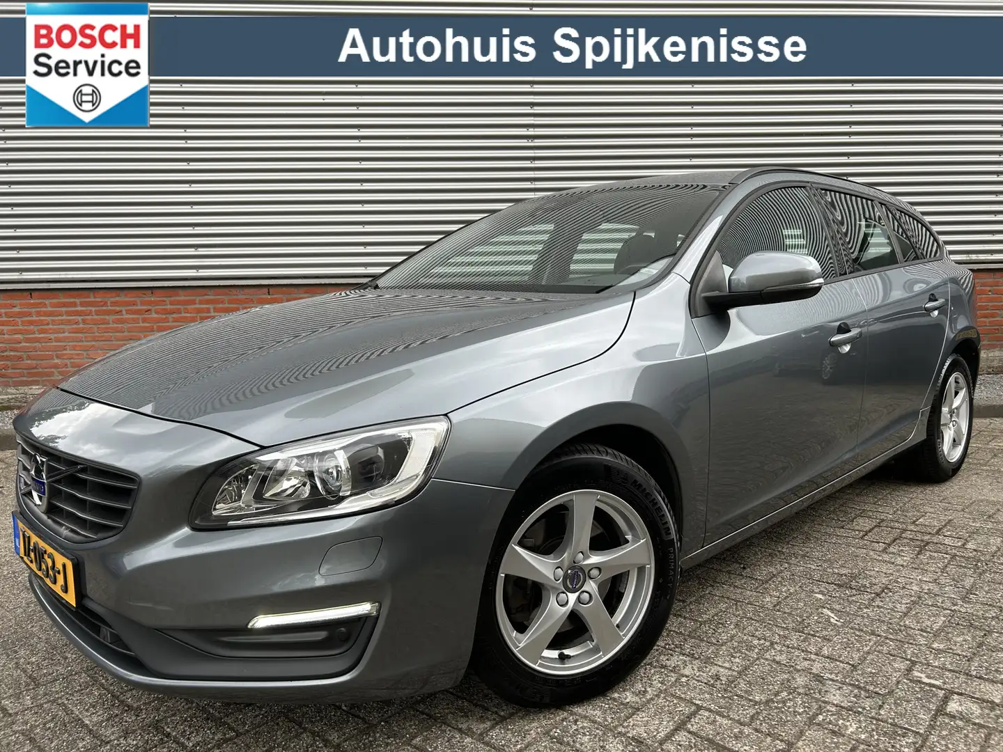 Volvo V60 1.5 T3 Polar+ | Automaat | Trekhaak | Stuurverwarm Gris - 1
