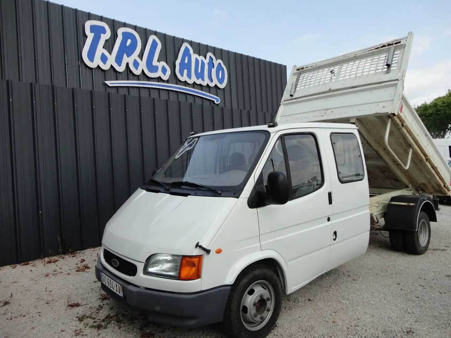 Ford E-Transit 150L 2.5 D 76CH BENNE - 1