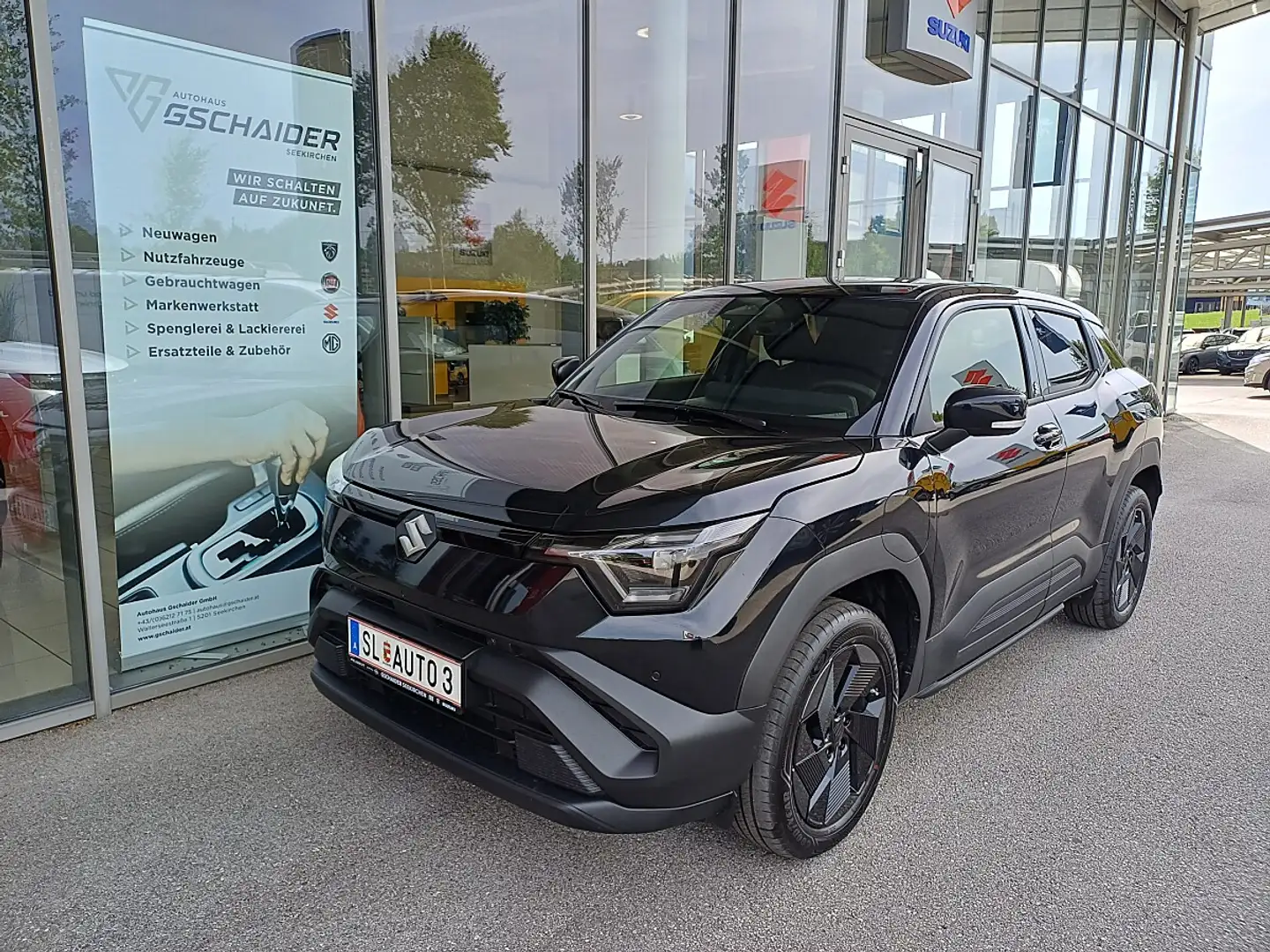 Suzuki Vitara eVitara 61kWh GL+ Allgrip-e Shine Schwarz - 1