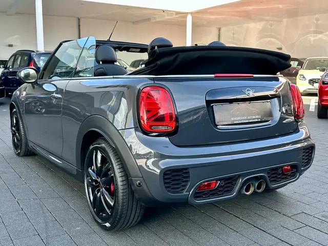 Mini Cooper view 3