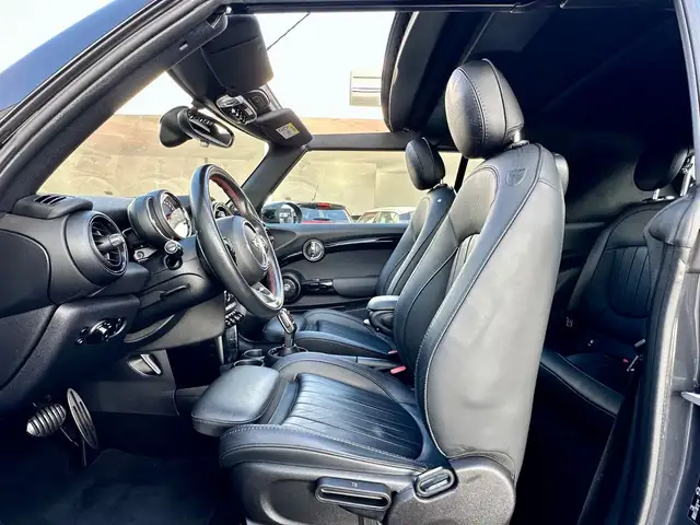 Mini Cooper view 14
